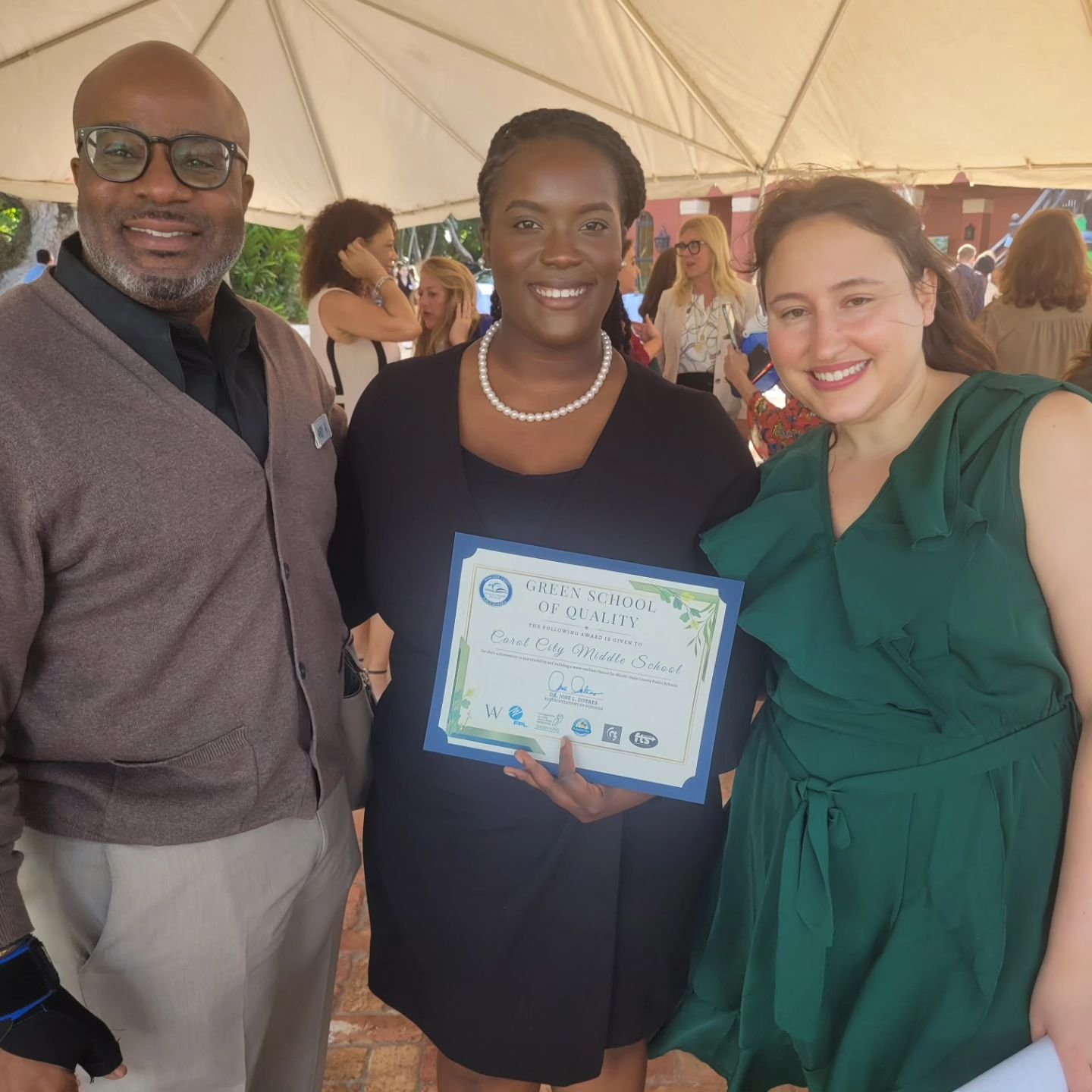 Thank you Ms. Wallace for your work to ensure @CCMSChiefs is a &quot;Green School of Quality&quot;. @MDCPSNorth @MDCPSSci @AndyHarrison583 @Coach_Collazo @MaloyAngel