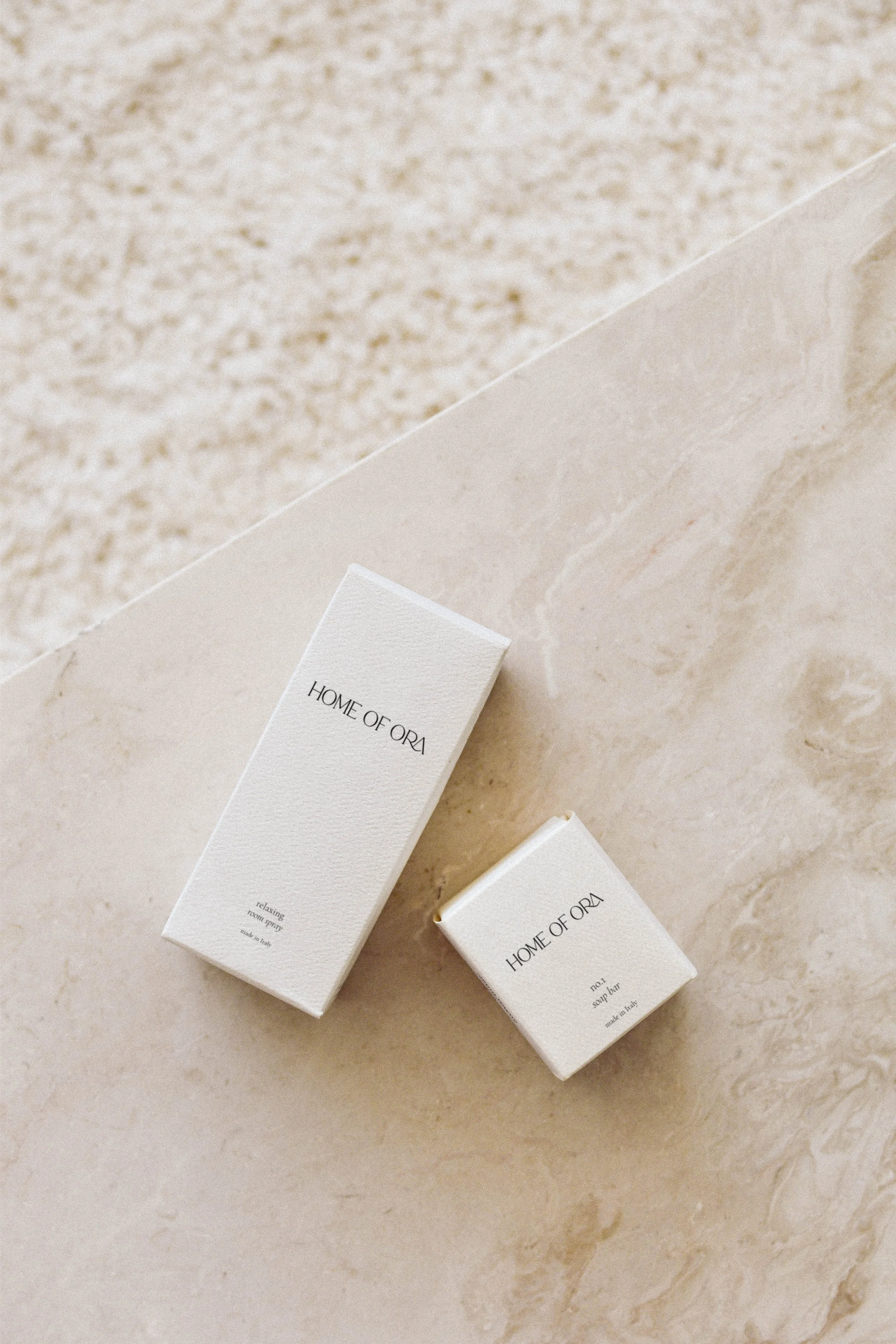 modern-logo-cosmetic-box-packaging.jpg