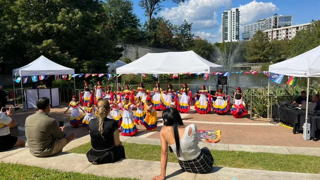 191_09.13.25_EstamosAquiFiesta.jpg