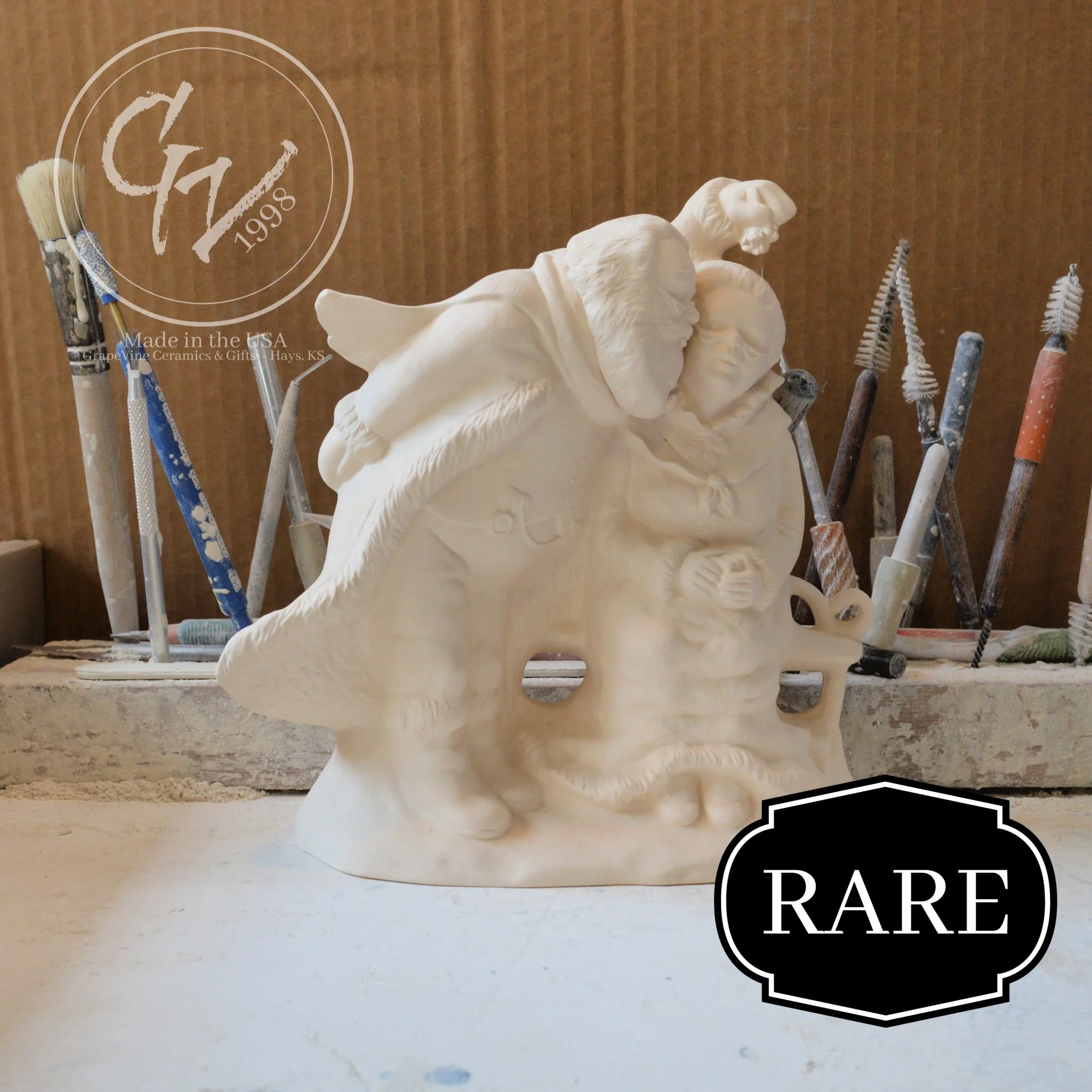 GrapeVine Ceramics-Mistletoe Claus-Provincial P937.6 (1).jpg