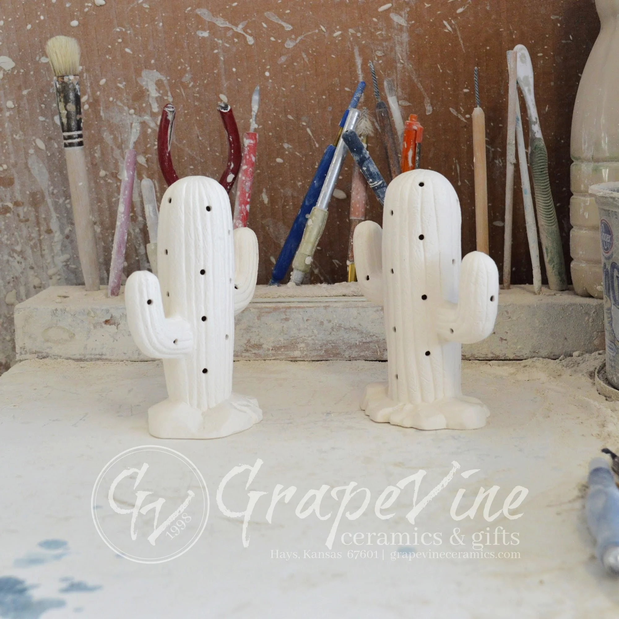 GrapeVine Ceramics-5.25inch Saguaro Cactus-Jay Kay 550.4.jpg