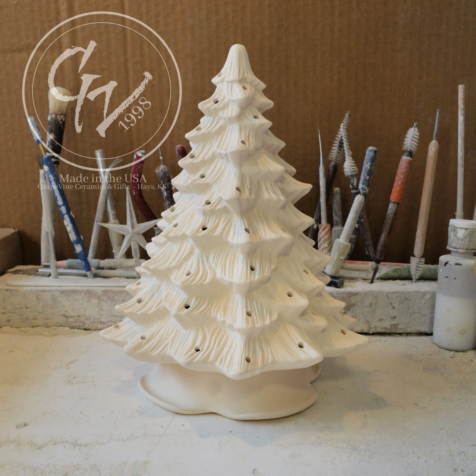 GrapeVine Ceramics-9.5-inch Christmas Tree with Base-DH728.3.jpg