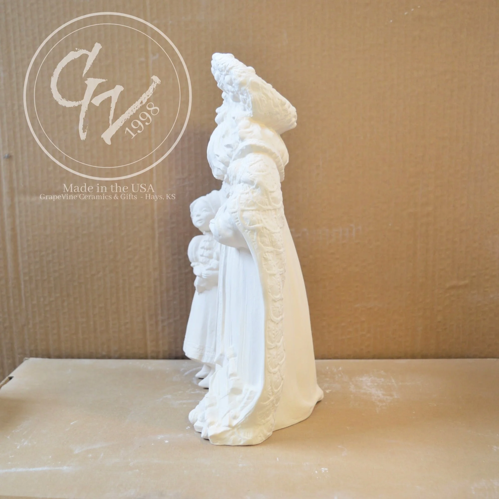 GrapeVine Ceramics-Renaissance Santa IV-Gare 2382.6.jpg