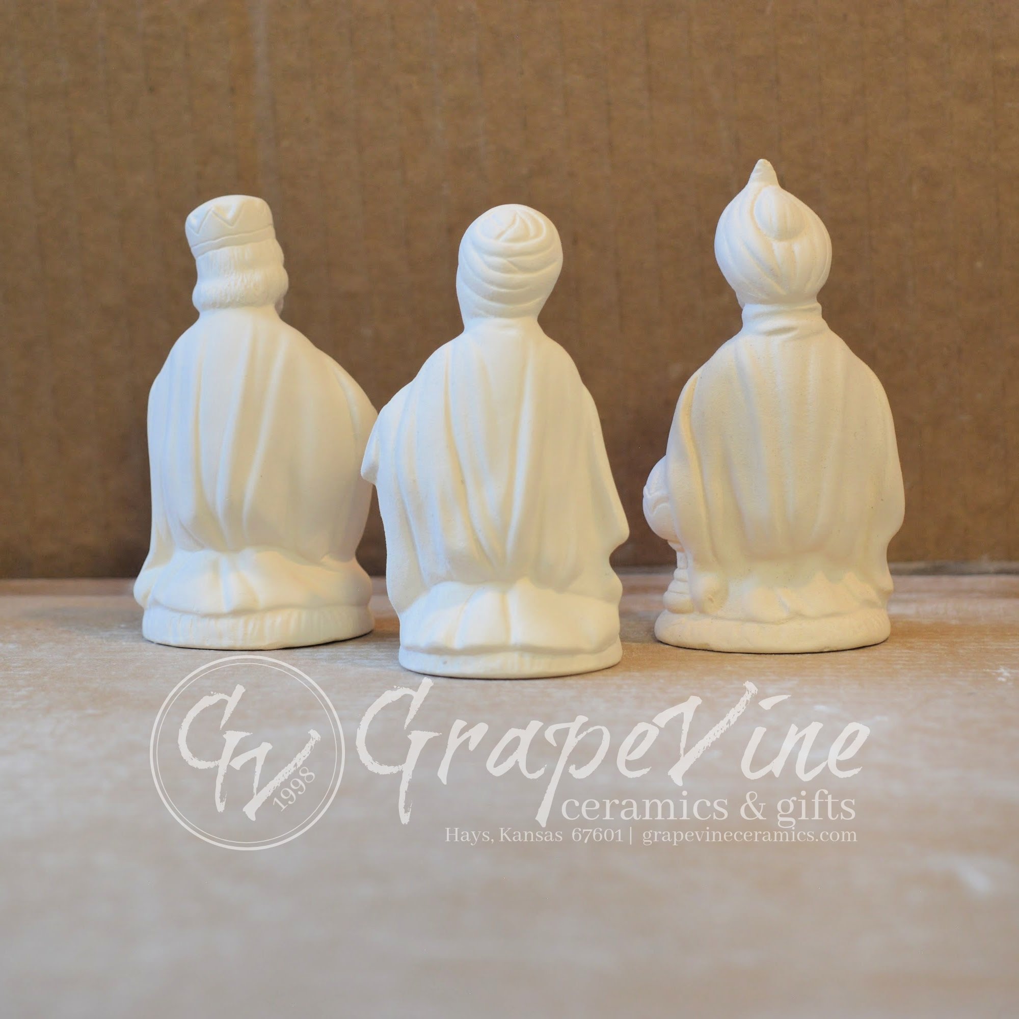 Rear view three Kings for nativity set ready-to-paint ceramic bisque