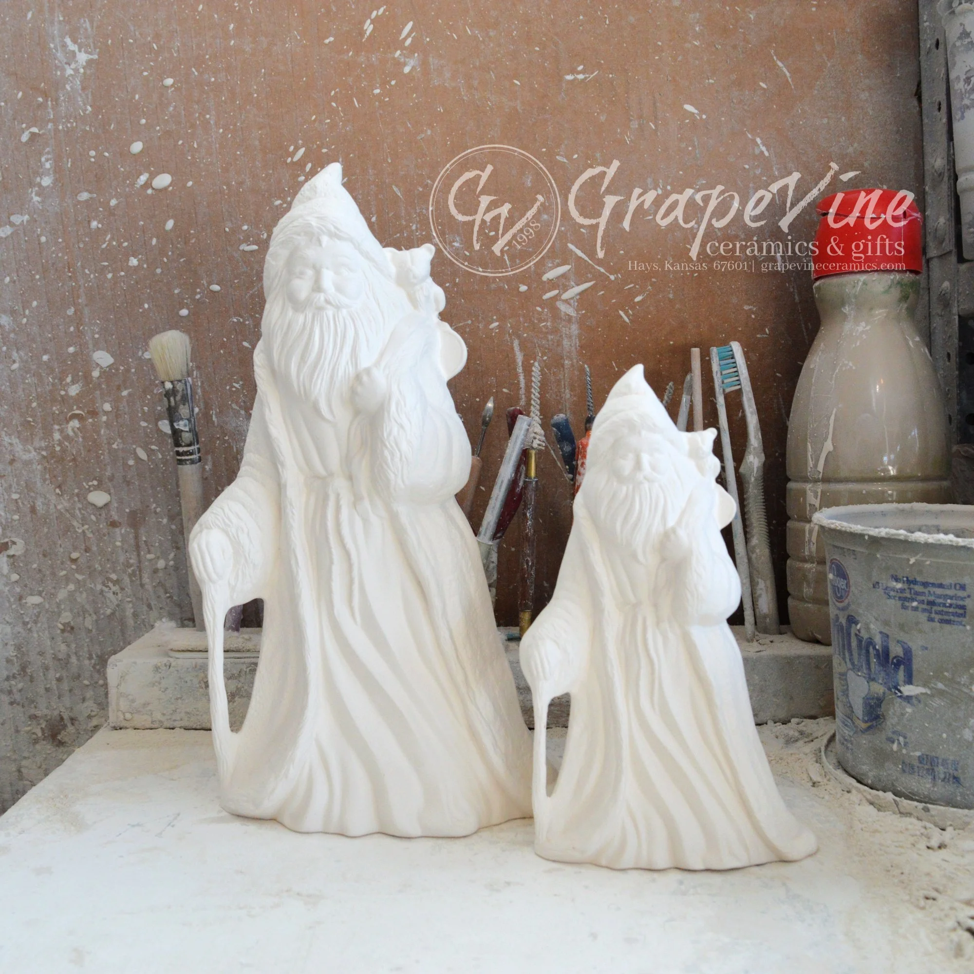 GrapeVine Ceramics-10 inch Old World French Santa-Kimple 1625.8.jpg