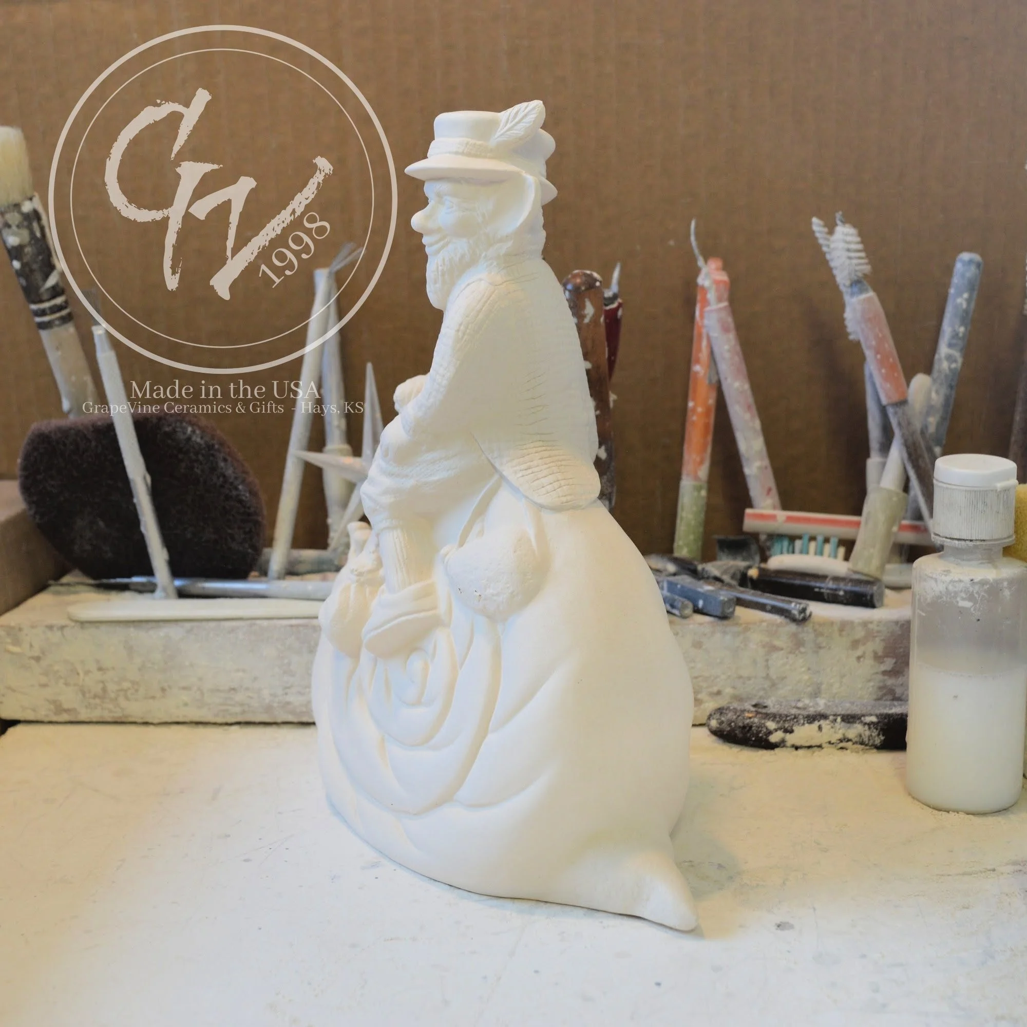 GrapeVine Ceramics-Fantasy Folk Snail-Kimple 1849.4.jpg