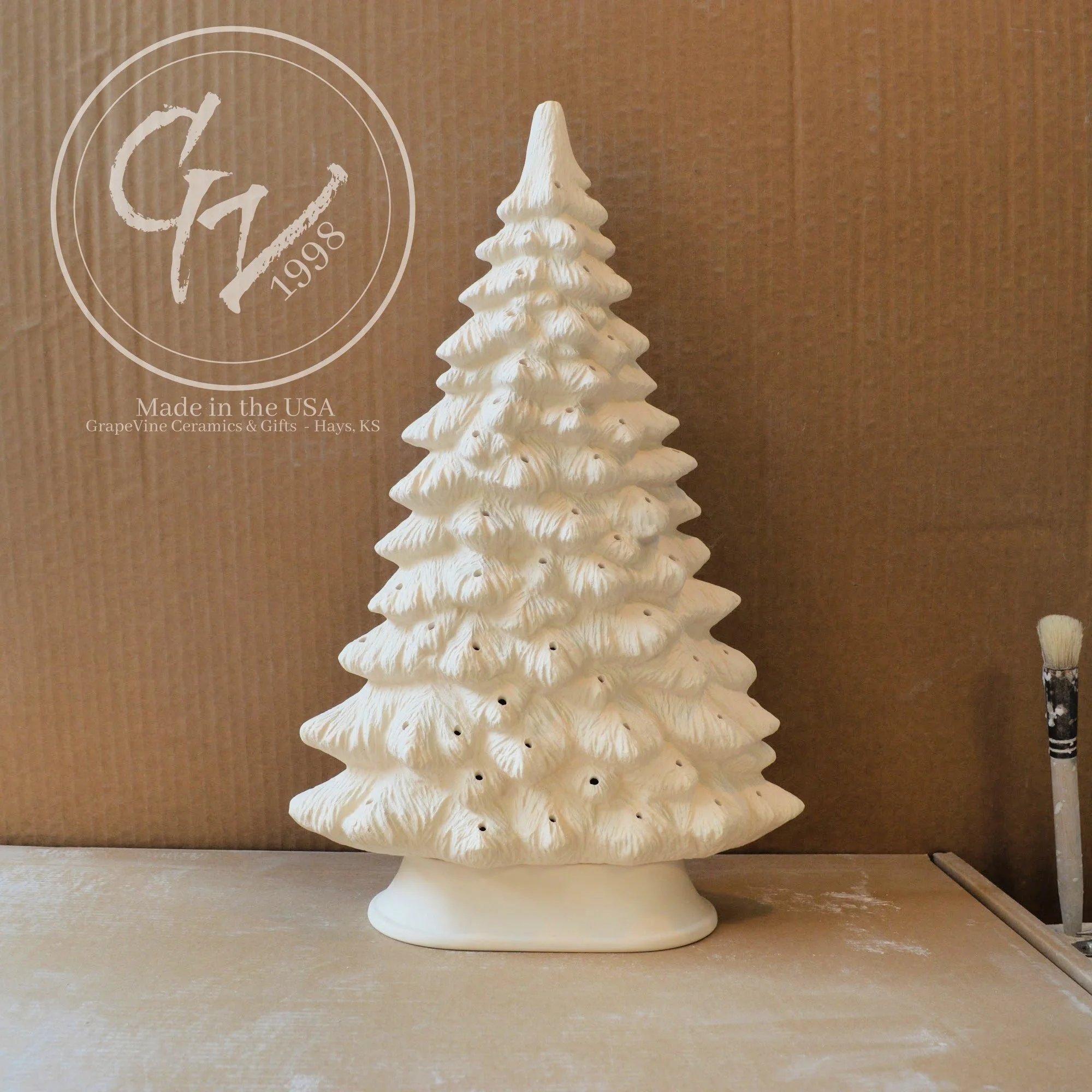 GrapeVine Ceramics-Slim Window Christmas Tree.Scioto S1185S1186.1.jpg