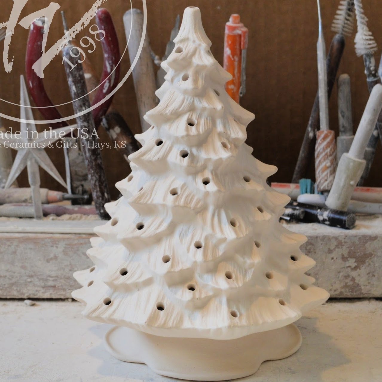 GrapeVine Ceramics-7-inch Christmas Tree-DH669.3.jpg