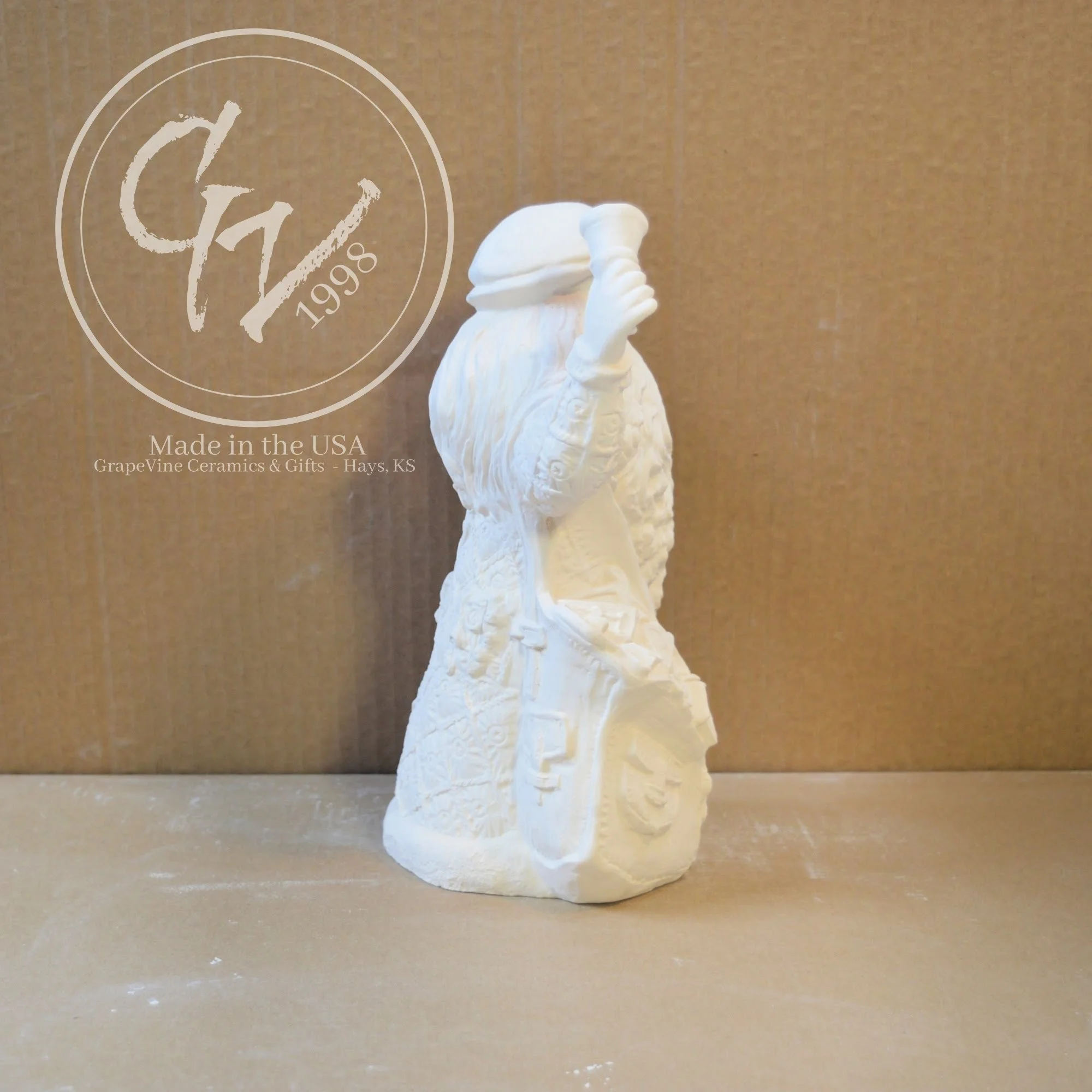 GrapeVine Ceramics-Christmas Time Santa-Gare 2497.8.jpg