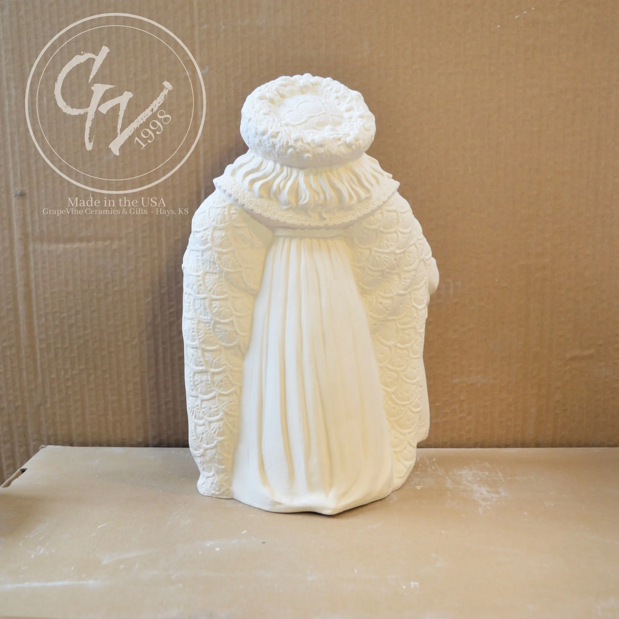 GrapeVine Ceramics-Renaissance Santa IV-Gare 2382.7.jpg