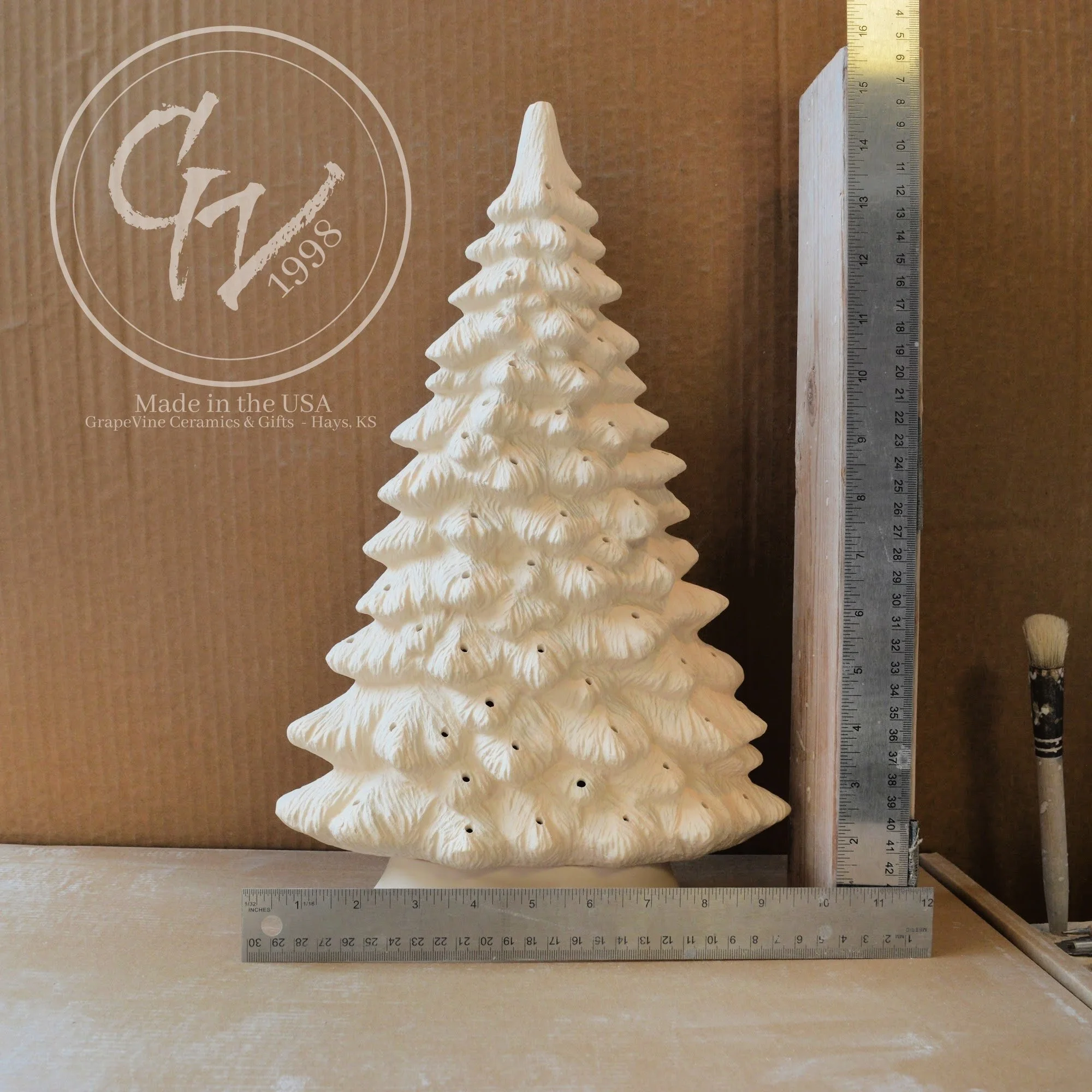 GrapeVine Ceramics-Slim Window Christmas Tree.Scioto S1185S1186.0.jpg