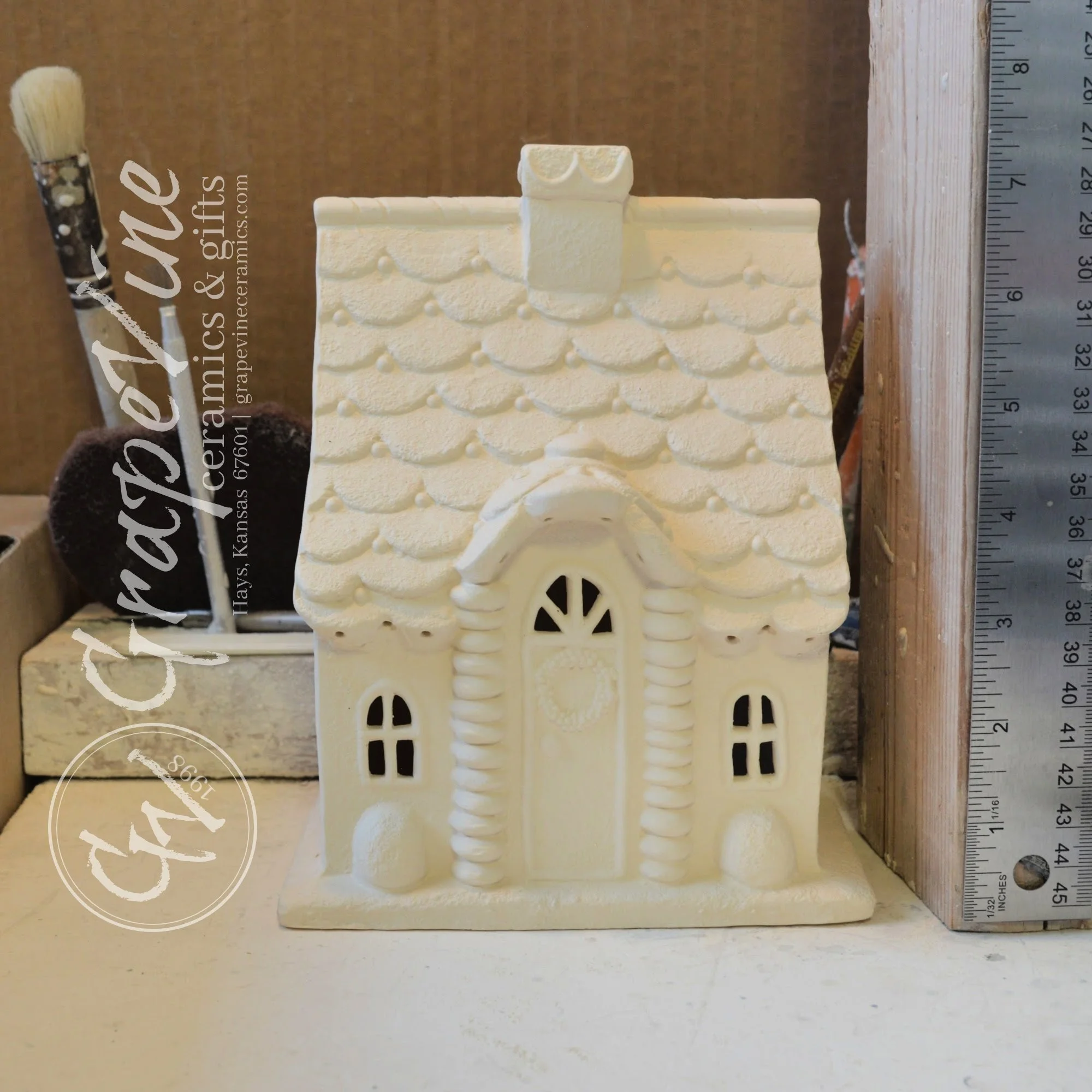 GrapeVine Ceramics-Gingerbread House-Gare 3145.2 (1).jpg