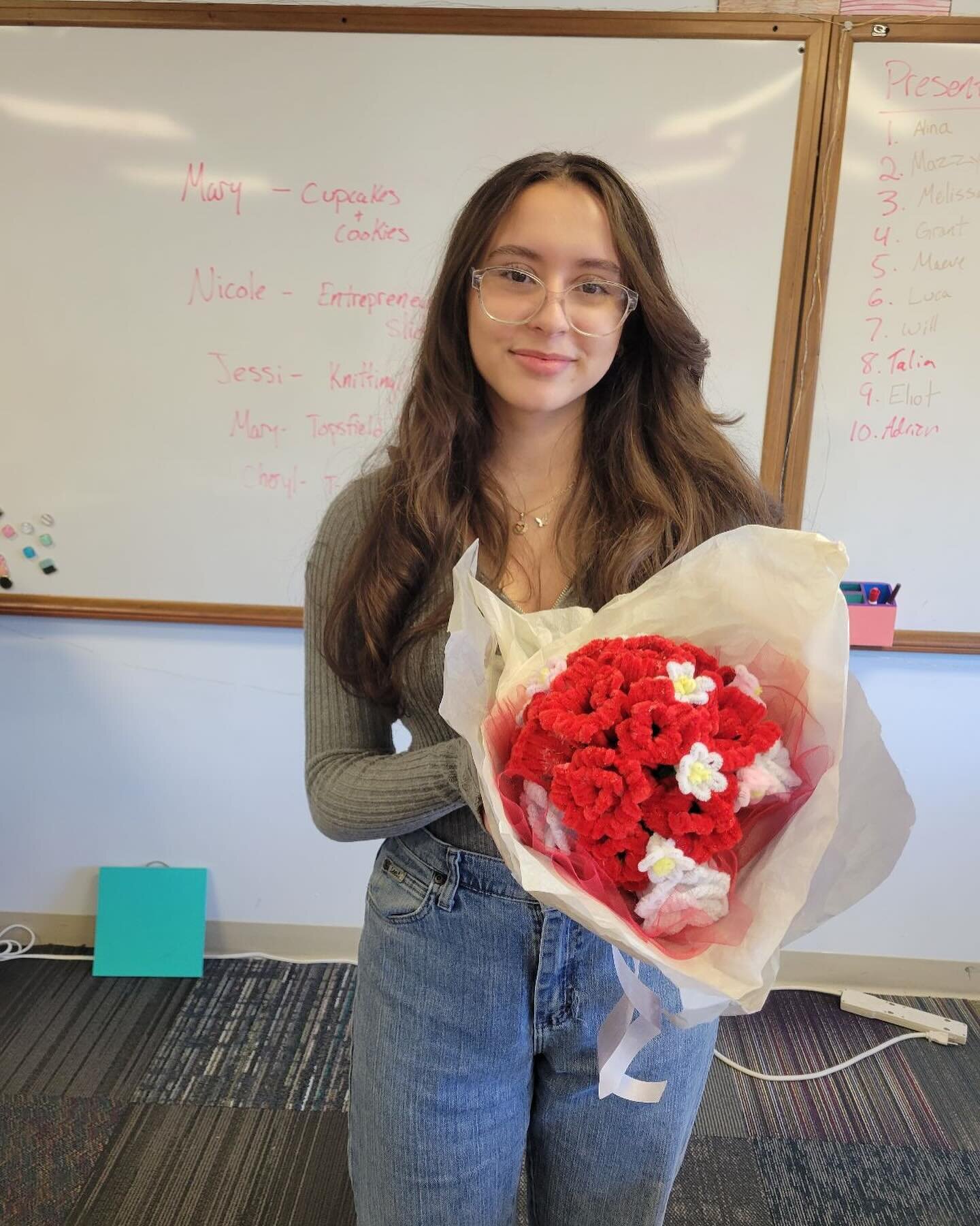 HS Etsy Mini Course Final Project Presentations! 🌸 

#etsy #highschool #projectbasedlearning #handsonlearning #art #artsandcrafts #creativity #fun #k12learning #teamwork #collaboration #business #innovation