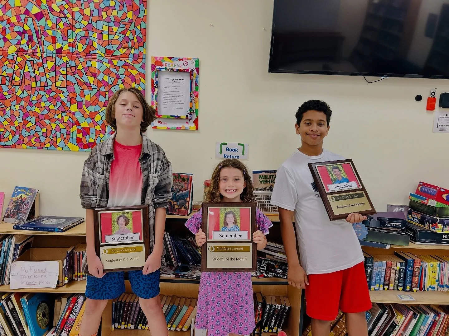 Contractions to our September Students of the Month! Great way to kick off the school year, keep up the amazing work! 🍁👏 #studentsofthemonth #community #hardwork #kindness #leadership #k12