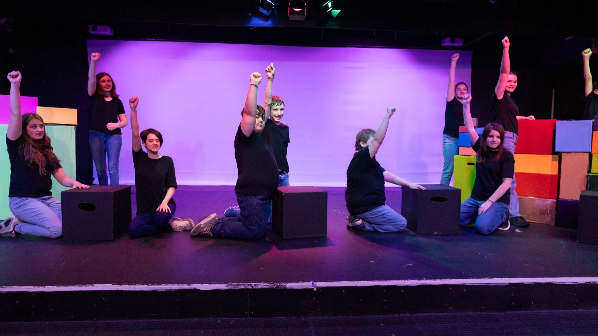 Today, we're celebrating 13 middle school @theatre_at_the_bell students!

This Sunday, they participated in the Middle School Drama Festival presented by the @officialmetg and earned a Silver Medal rating from the judges!

After performing for friend