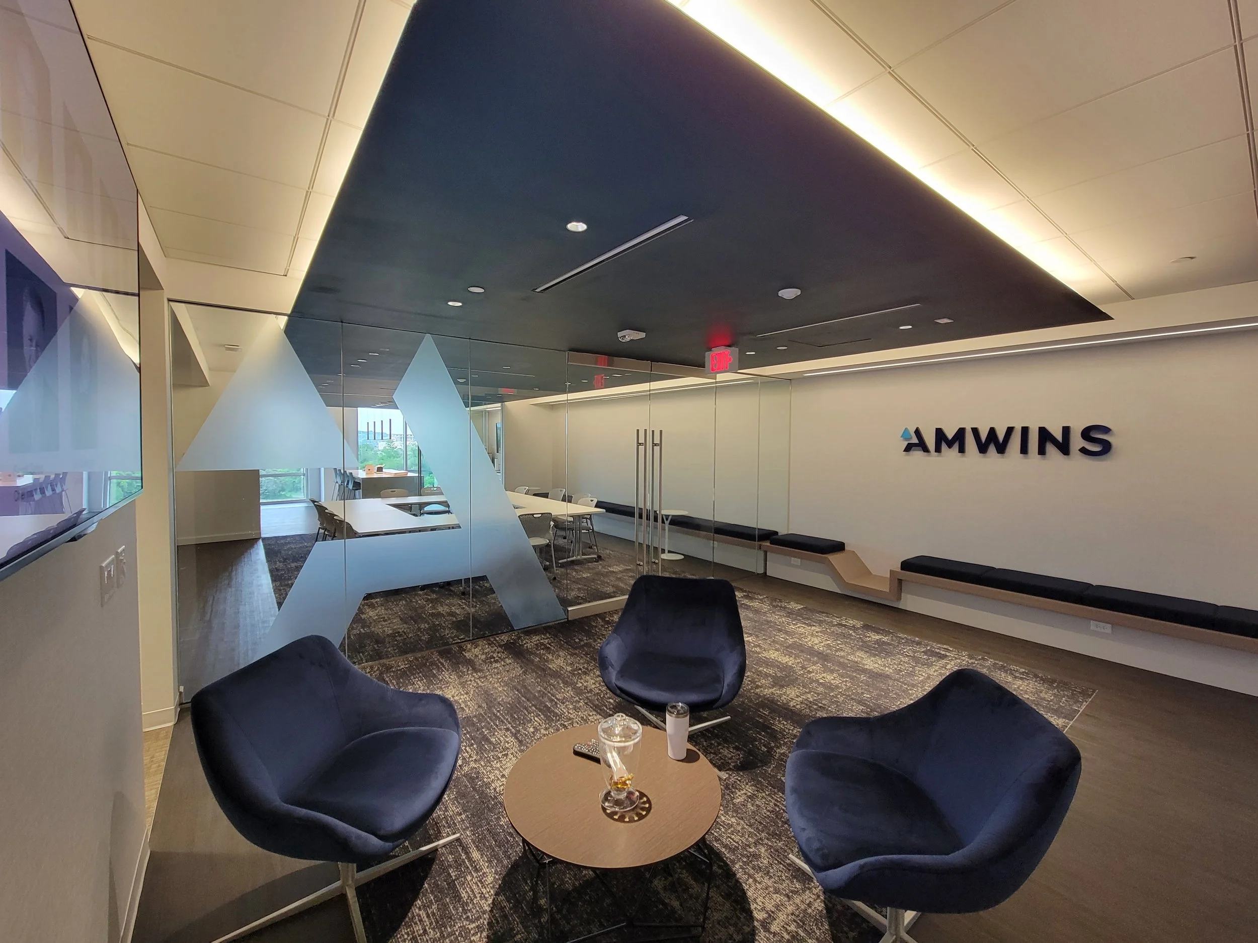 Frosted Vinyl on Glass & Dimensional Letters
AMWINS
Nashville, TN