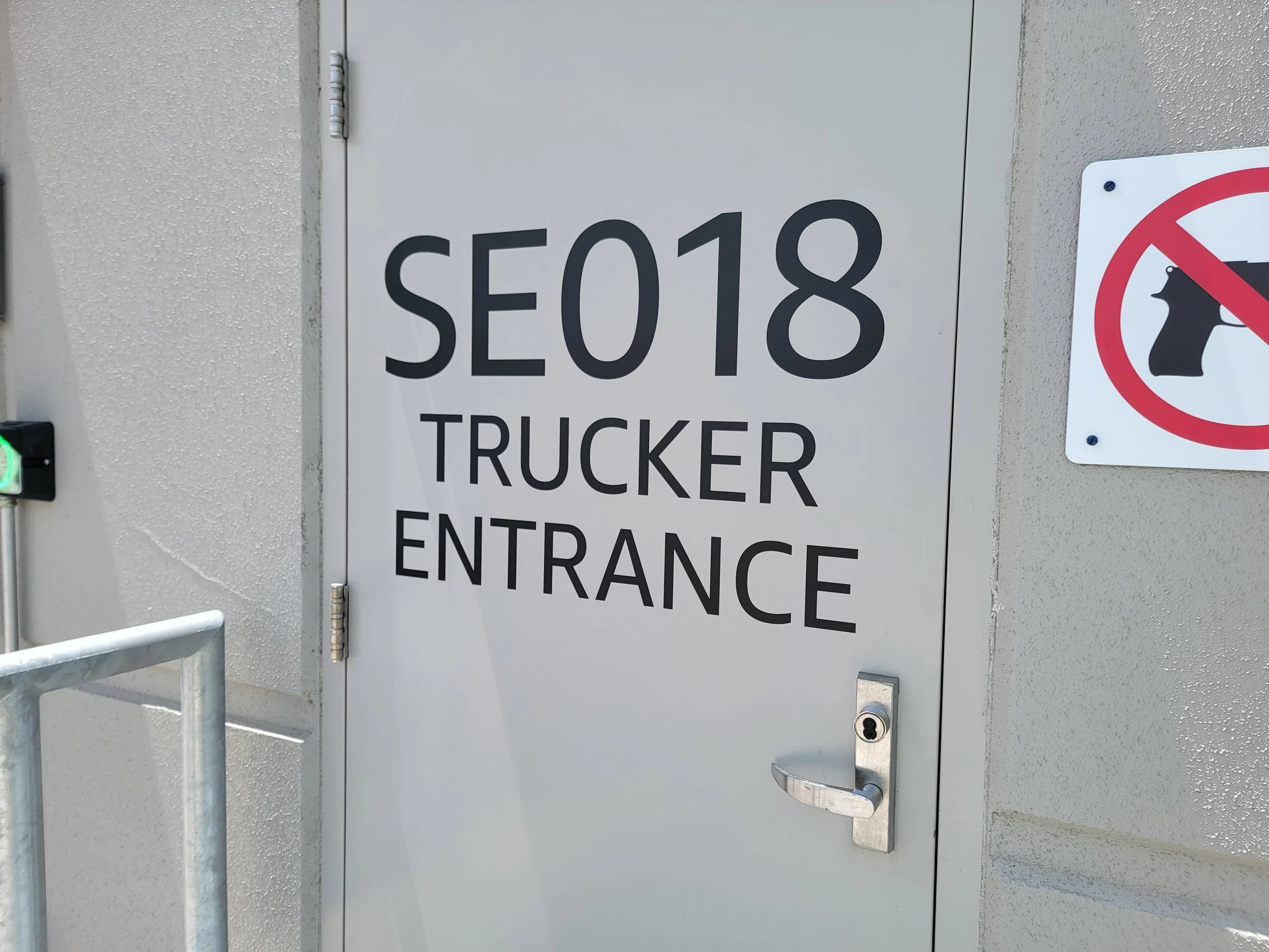 Exterior Vinyl on Door (Full ADA Signs & Graphics Package Installed)
Amazon Fulfillment Center
Louisville, TN