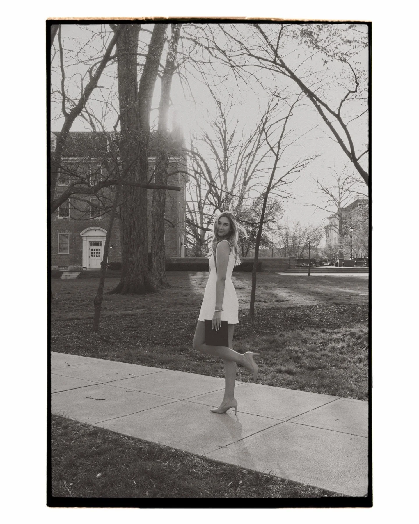A few grad pics &hellip;
*
*
*
#classof2026 #collegegraduation #miamiuniversity #capandgown #marciyochumphotography