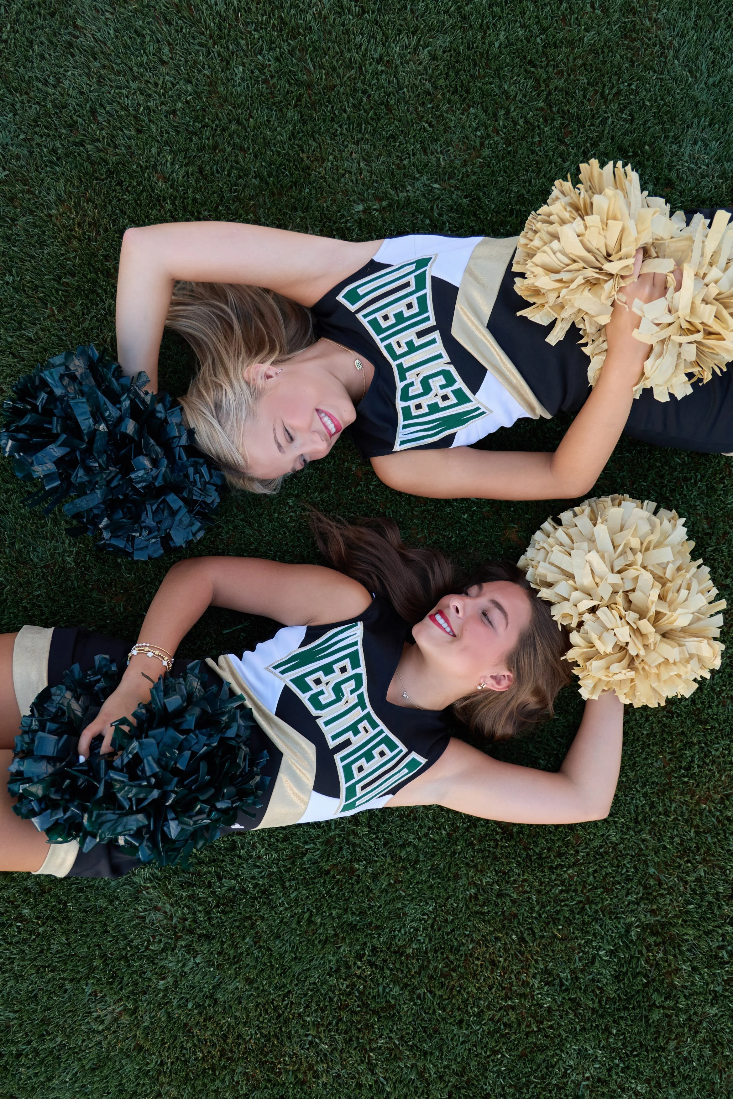 westfieldCheerSeniors1A0A8406marciyochumphoto.jpg