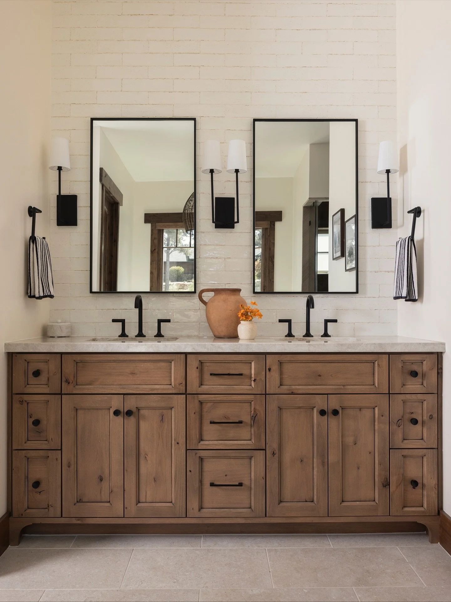 What better place to kick off the weekend than our Pine Canyon home? Wood tones drawn for the alpine environment ground this home and make it the perfect place to reset. Natural light creates an inviting ambiance and gives this space an organic yet e