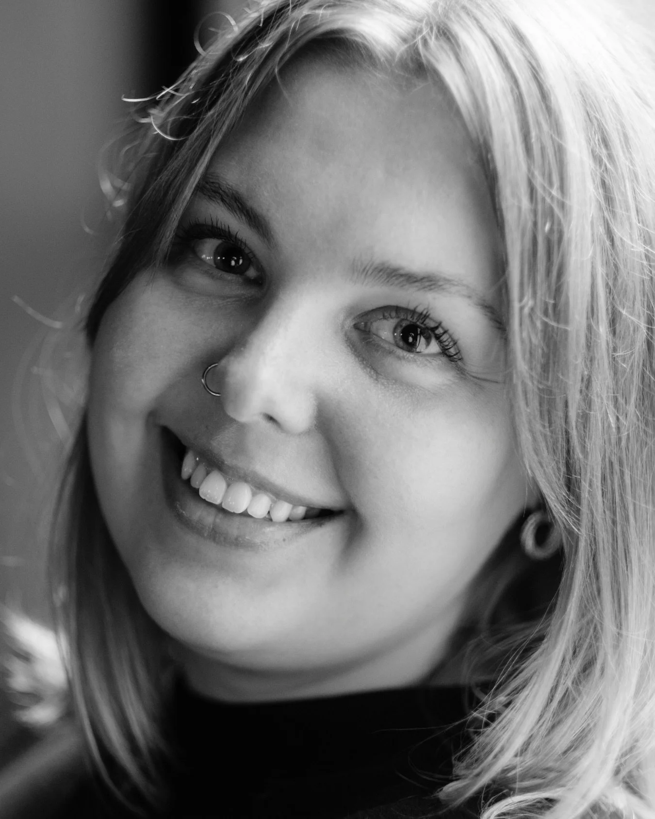 2026 ABOUT // Meg Carnie (she/her) is an award-winning Artist Manager and Entrepreneur, specialising in artist development and dedicated to guiding grassroots to emerging artists on their journey toward sustainable careers. With experience in the ind