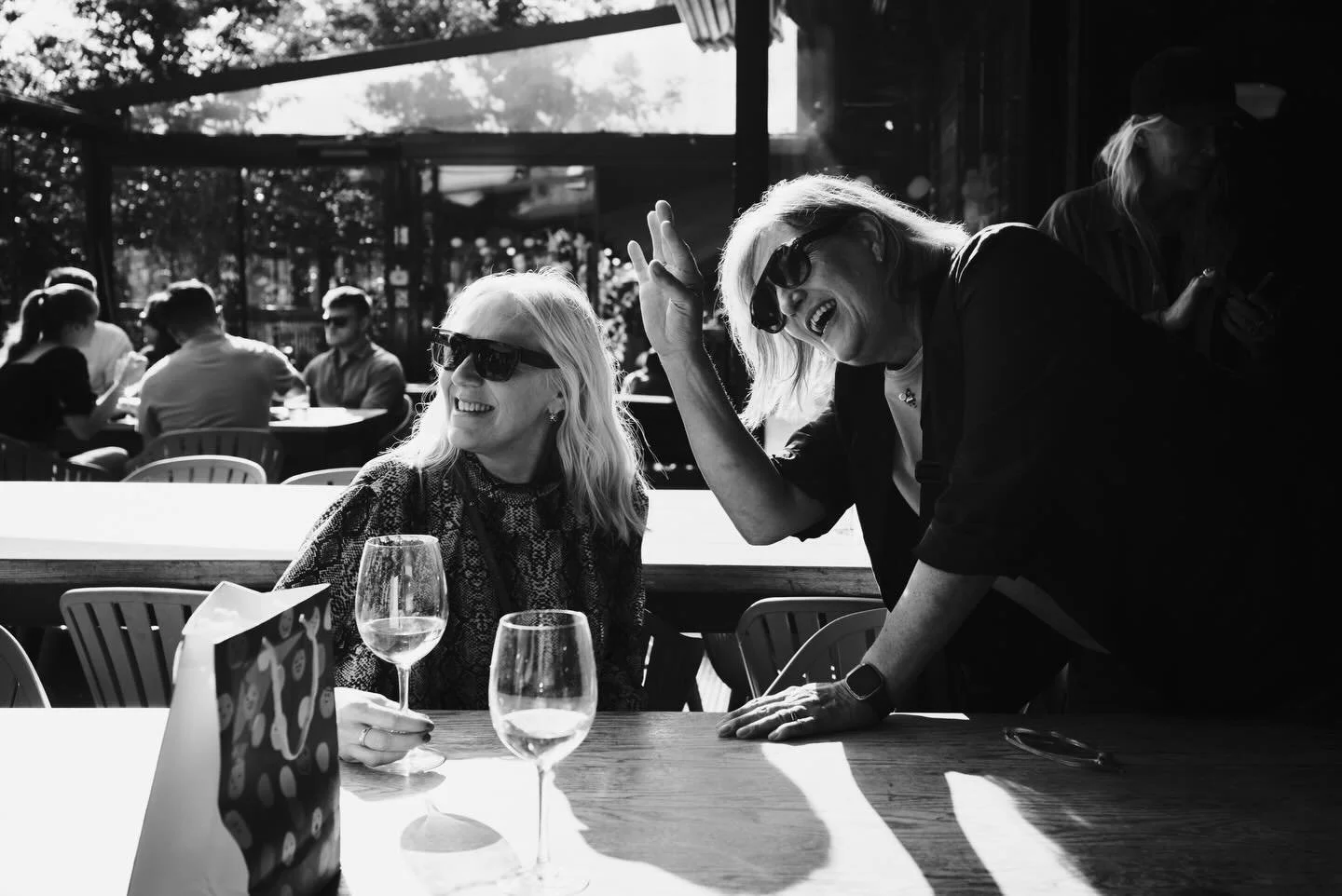 Throwback to hot summer vibes and long relaxing drinks by the canalside @grandjunctionarmsnw10 with @studiobunny &amp; @pirate_sfx Absolute bliss!!