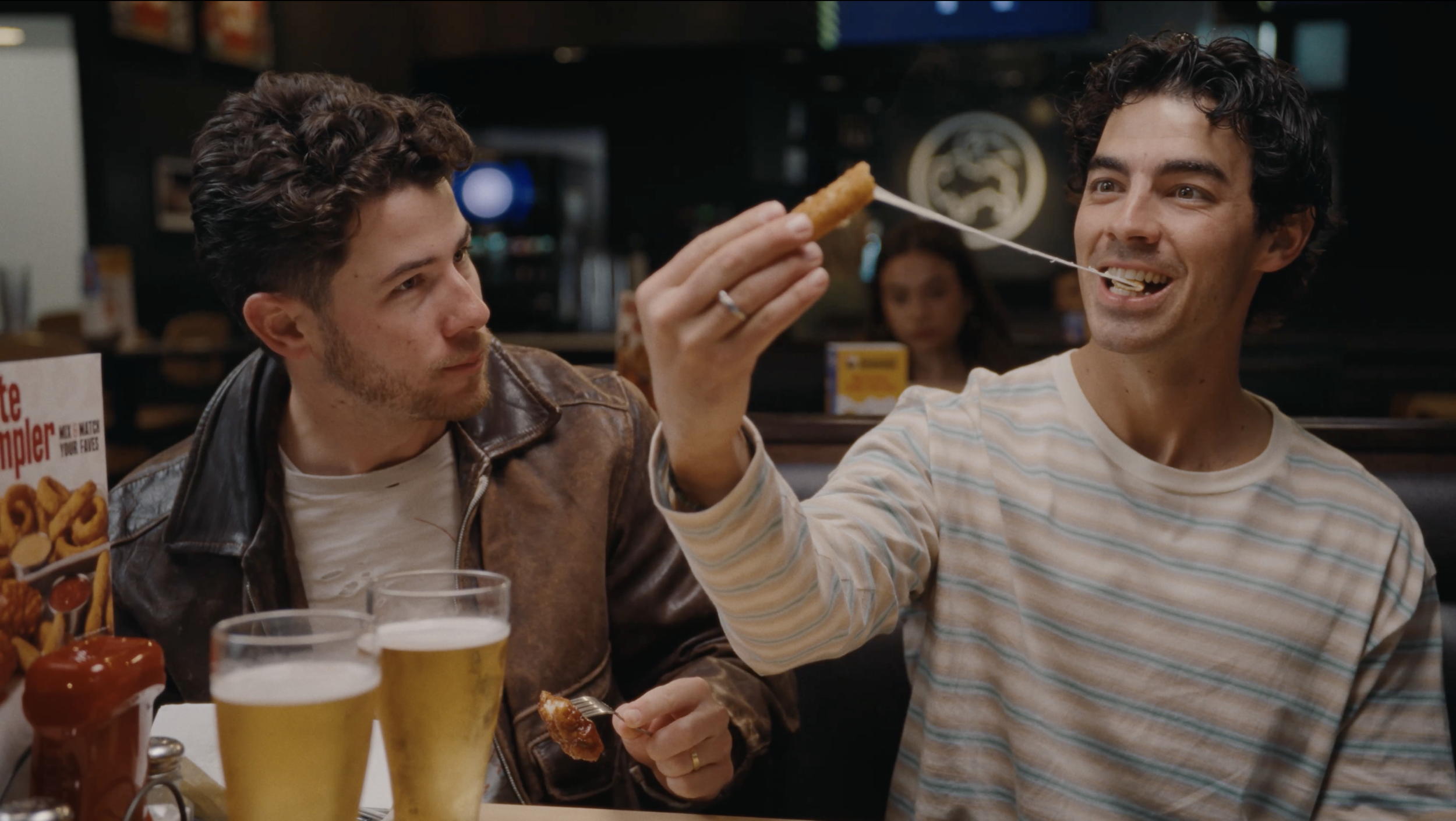 BUFFALO WILD WINGS X JONAS BROTHERS "ULTIMATE SAMPLER"