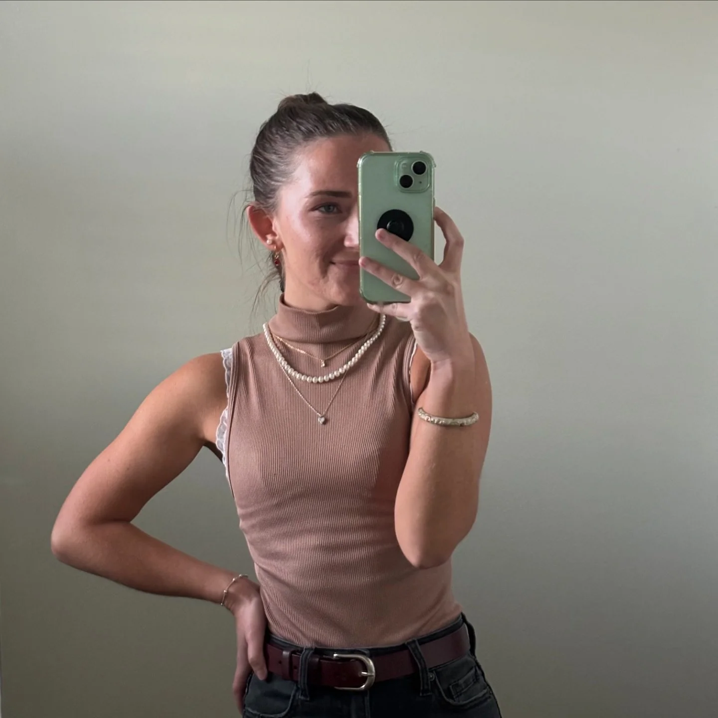 Tanned selfies give me LIFE, love seeing my girls feeling so confident. That is why I do this 🥹