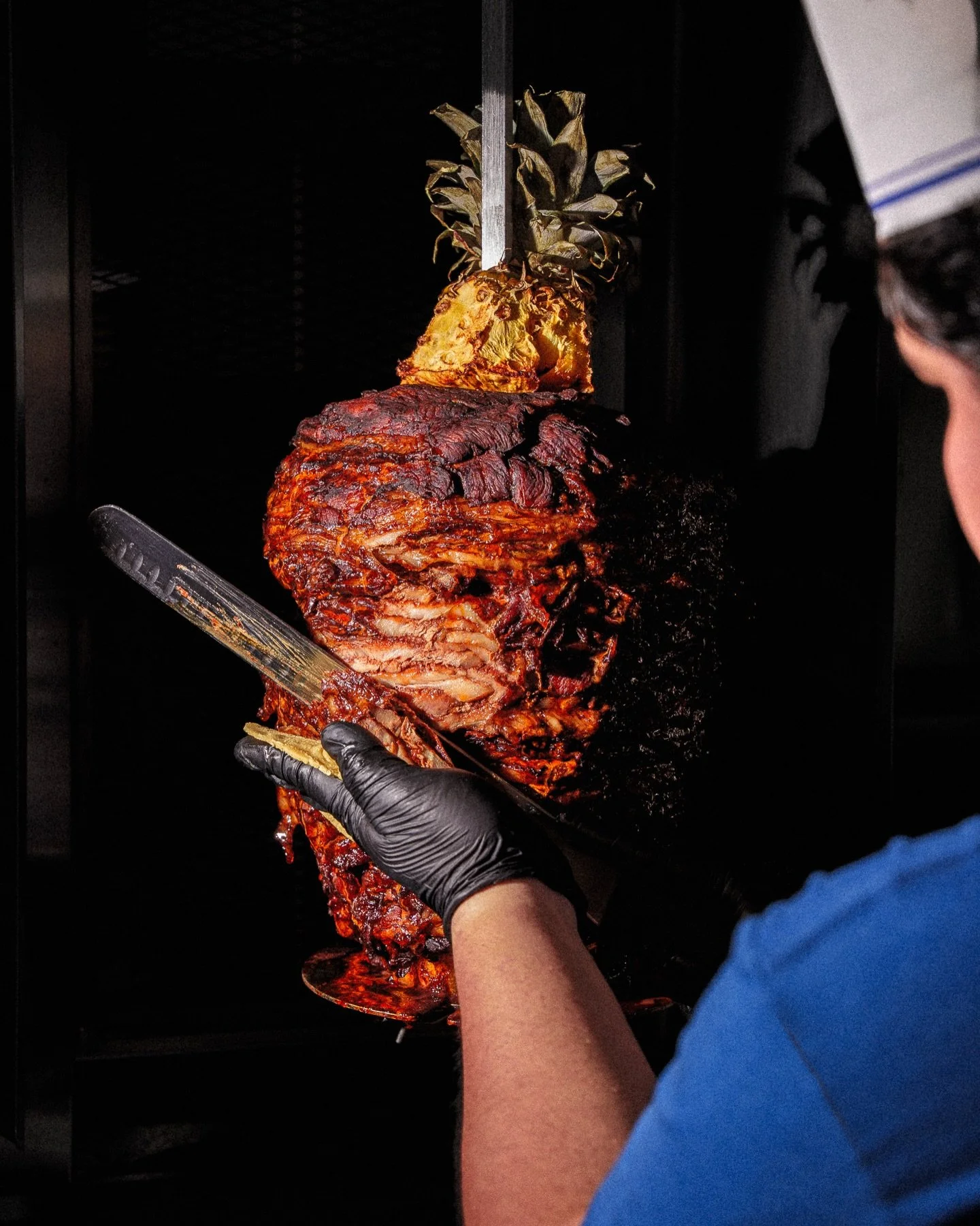 Direct from the al pastor trompo🏮that&rsquo;s where the magic happens. 🔥🌮
Freshly sliced, juicy, and packed with flavor&hellip; tacos just taste better this way. Come experience the real deal at ⭐️ Taco Centro💙
&bull;
📍 2171 Kettner Blvd, San Di