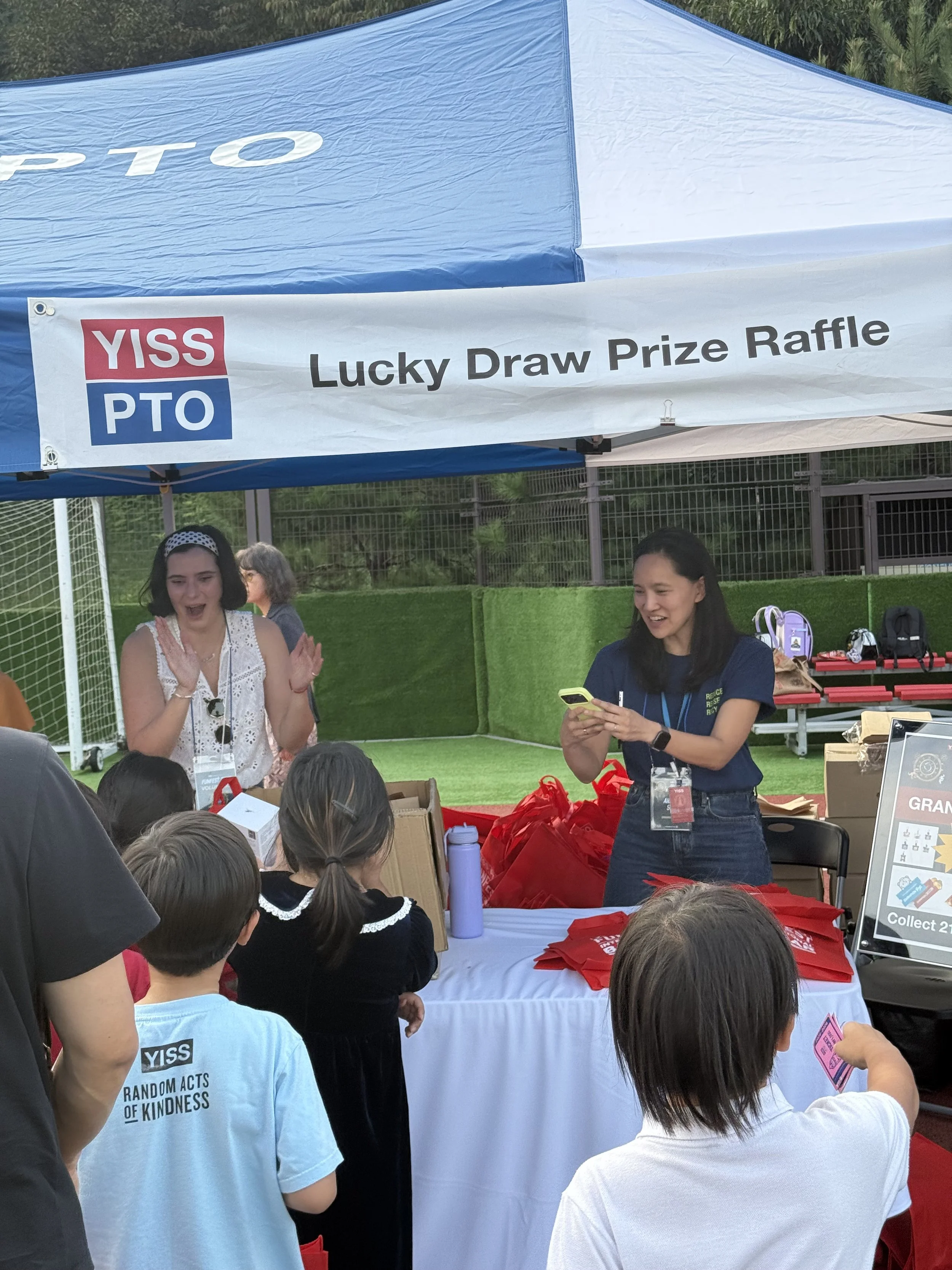 FF-Committee-Lucky Draw-IMG_3208.jpeg