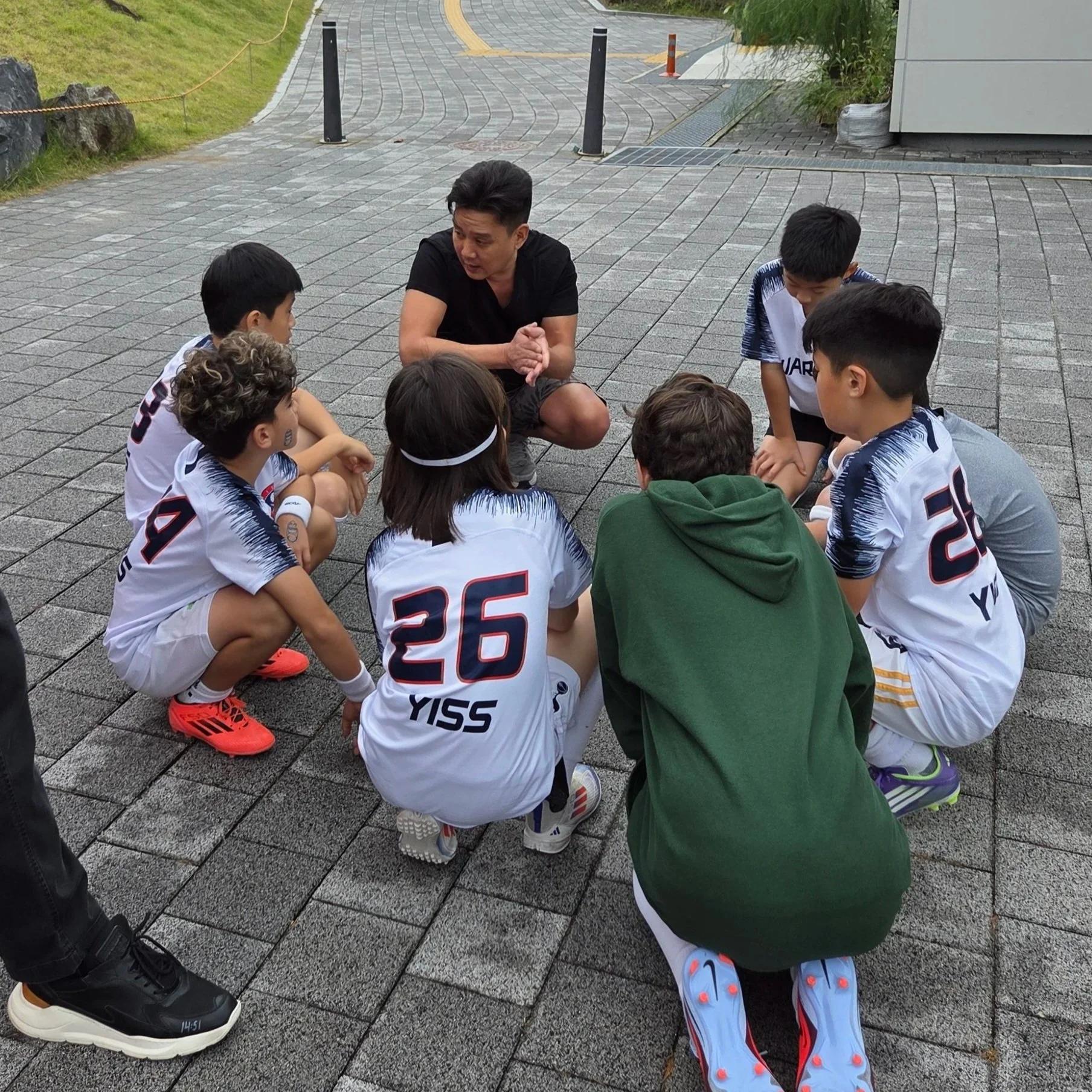 soccer+huddle3.jpg