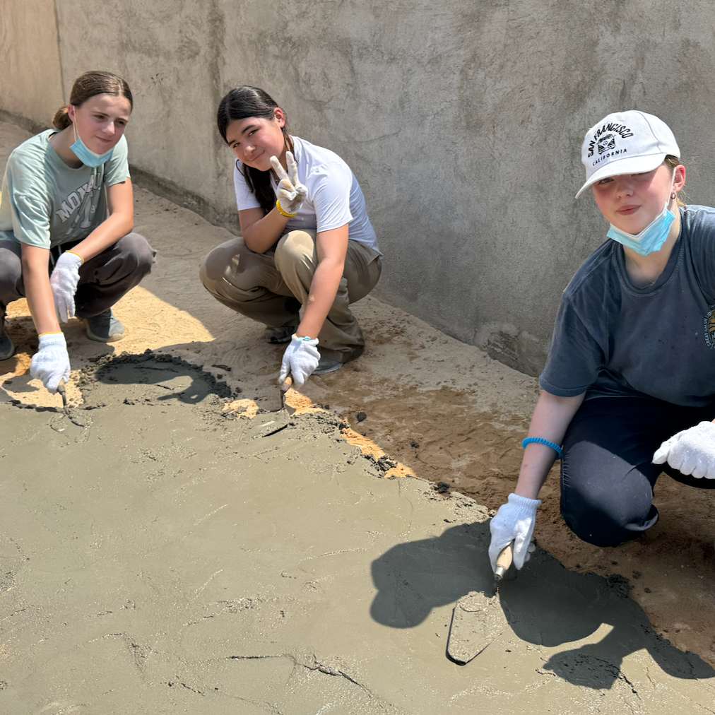 Middle School Immersion Team Serves as One Crew