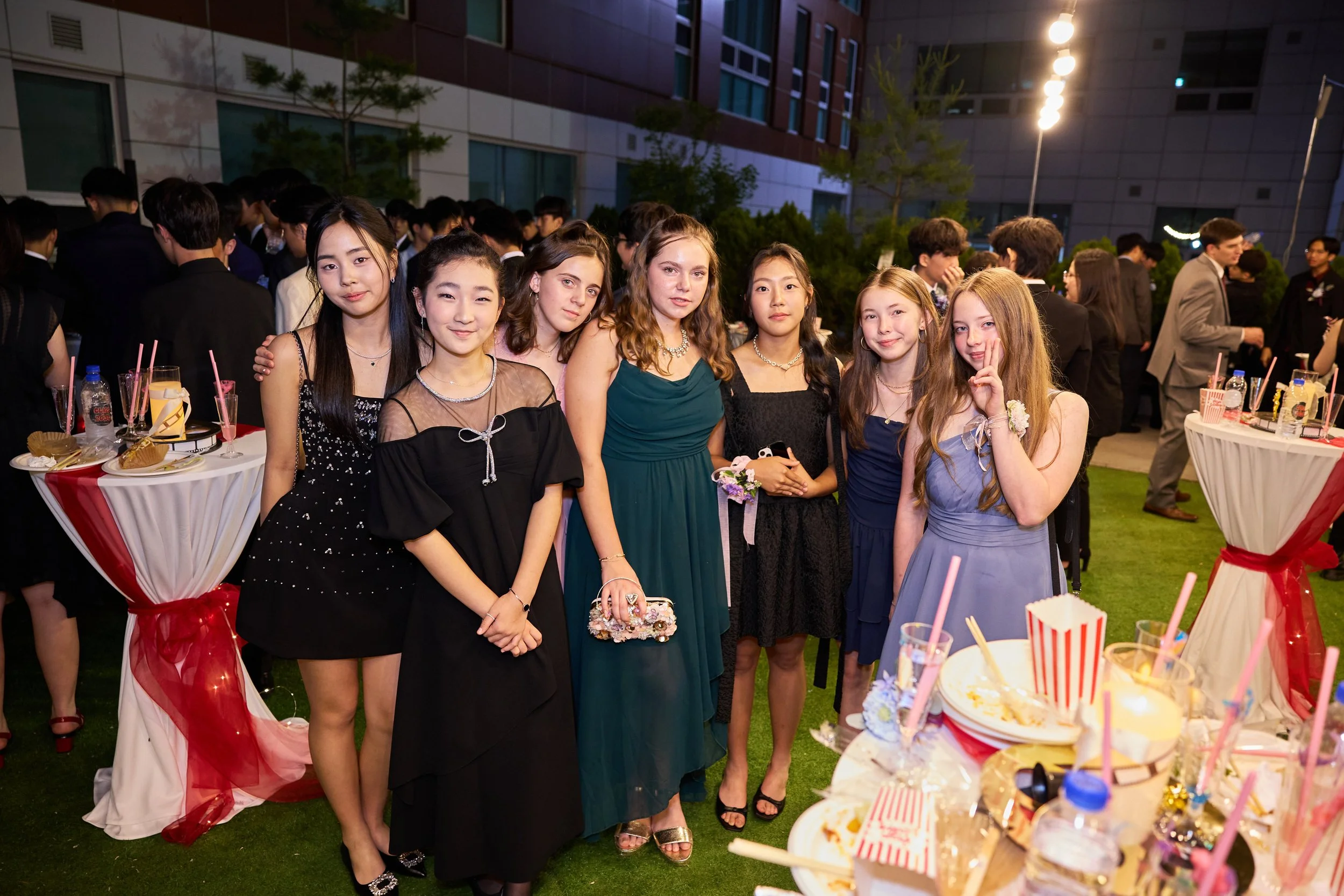 Eighth Graders Celebrate with Hollywood-Themed Gala