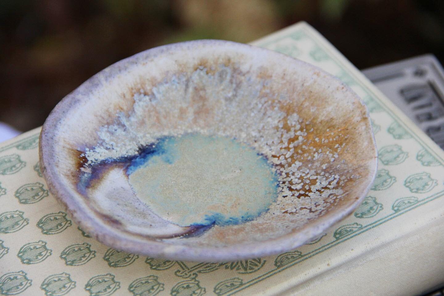 Another wood-fired pinch bowl, though this one is reminiscent of a magical pool of water ✨

For sale @wctrust Market in the Meadow on Saturday!
.
.
.

#Ceramics #ceramique #pottery#ceramichomewares #claylife #studiopotter #modernceramics #handmade #a