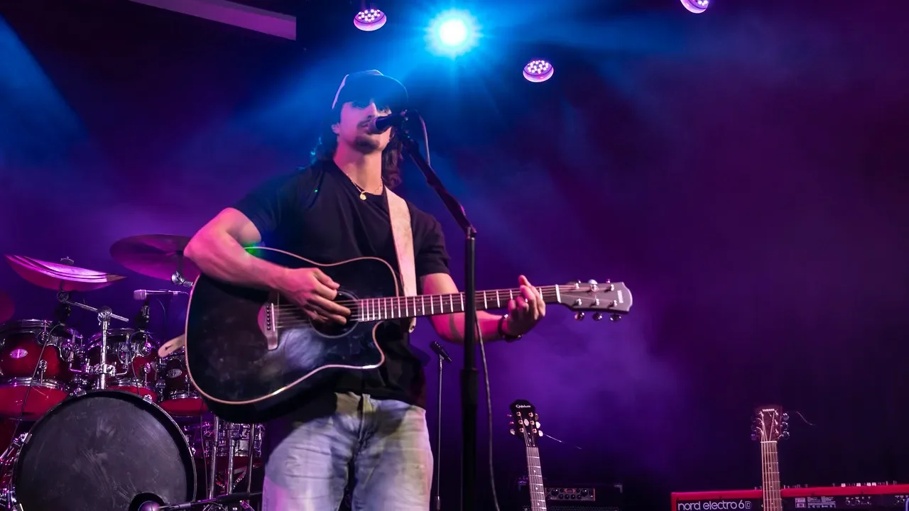 Live Music - Reed Peterson