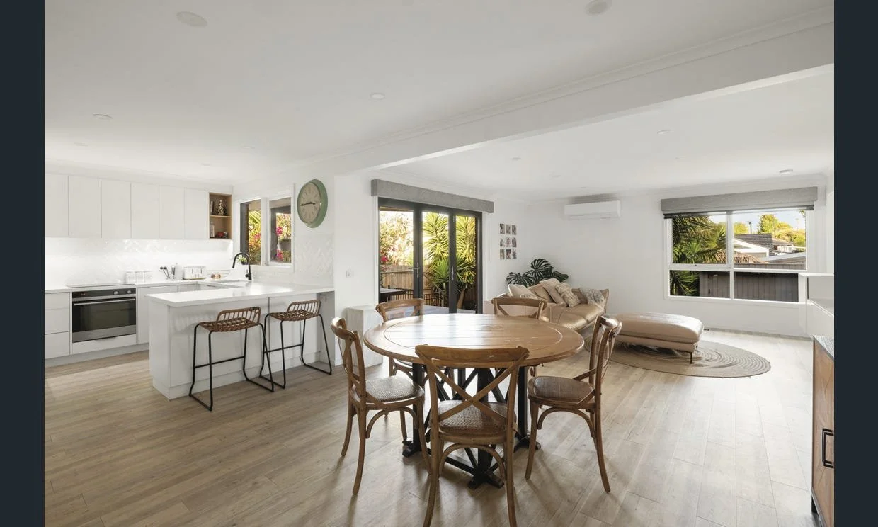 Baey | Mornington, VIC | 4 Bed, 2 Bath, 592m2 | Purchase Price; $1,092,000 | Rent $920 Per Week 