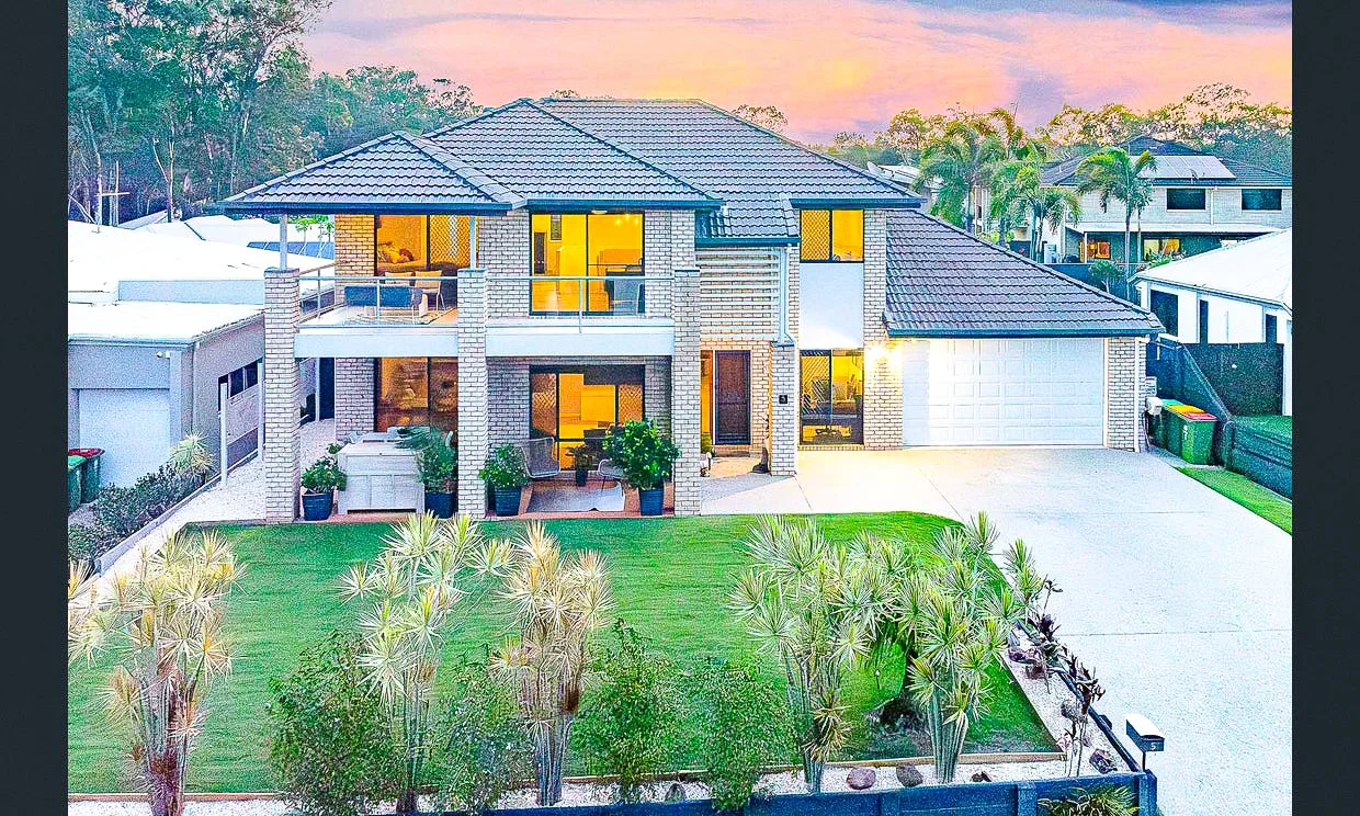 Brian | Redland Bay, QLD | 5 Bed, 2 Bath, 726m2 | purchase Price: $1,600,000 | Rent: $1000 Per Week 