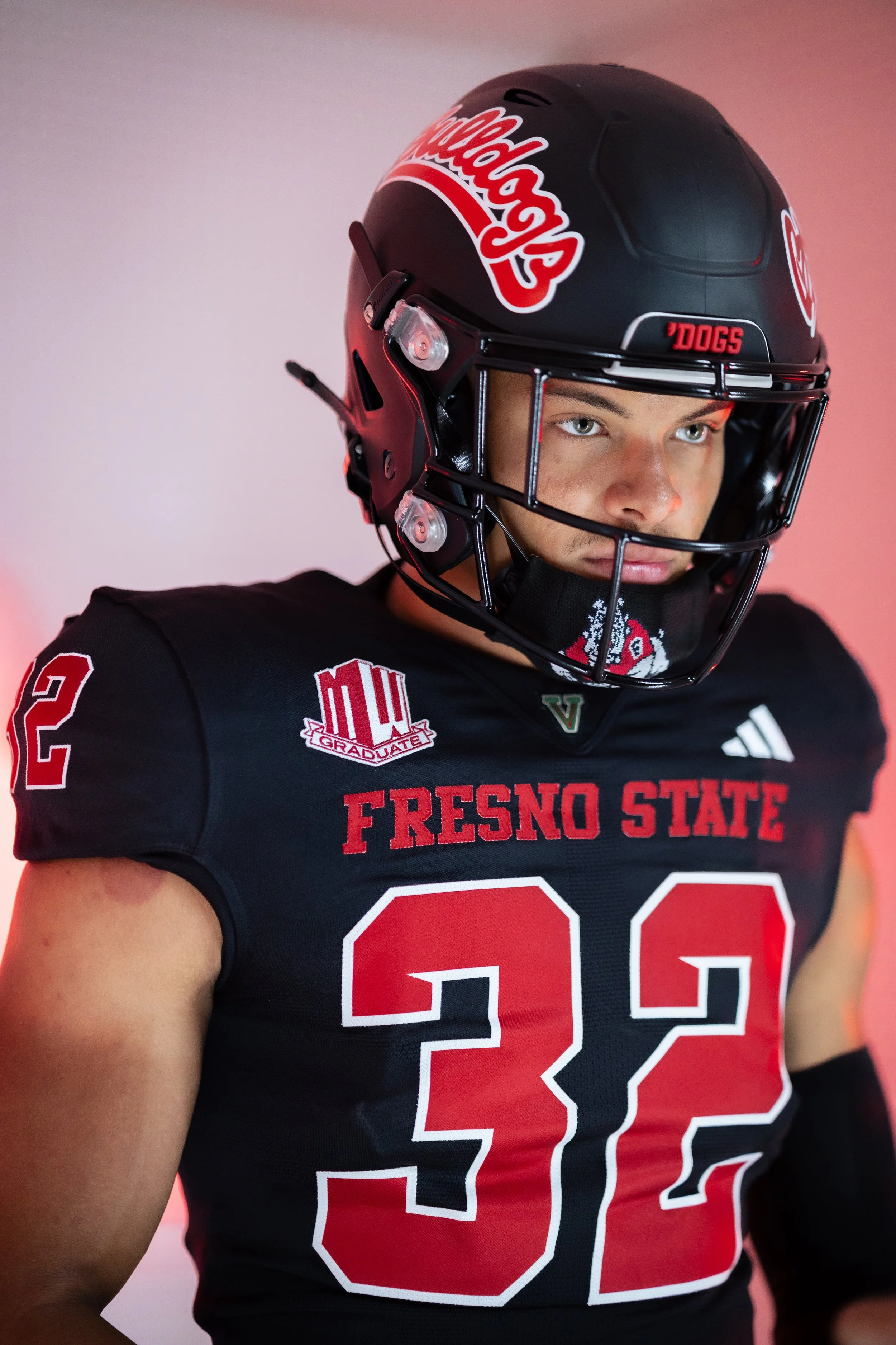 24-8-12-TJ-FB-Black Uniform-112.jpeg