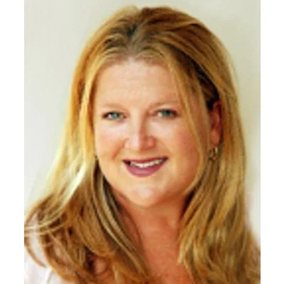 Janet jung headshot.jpeg