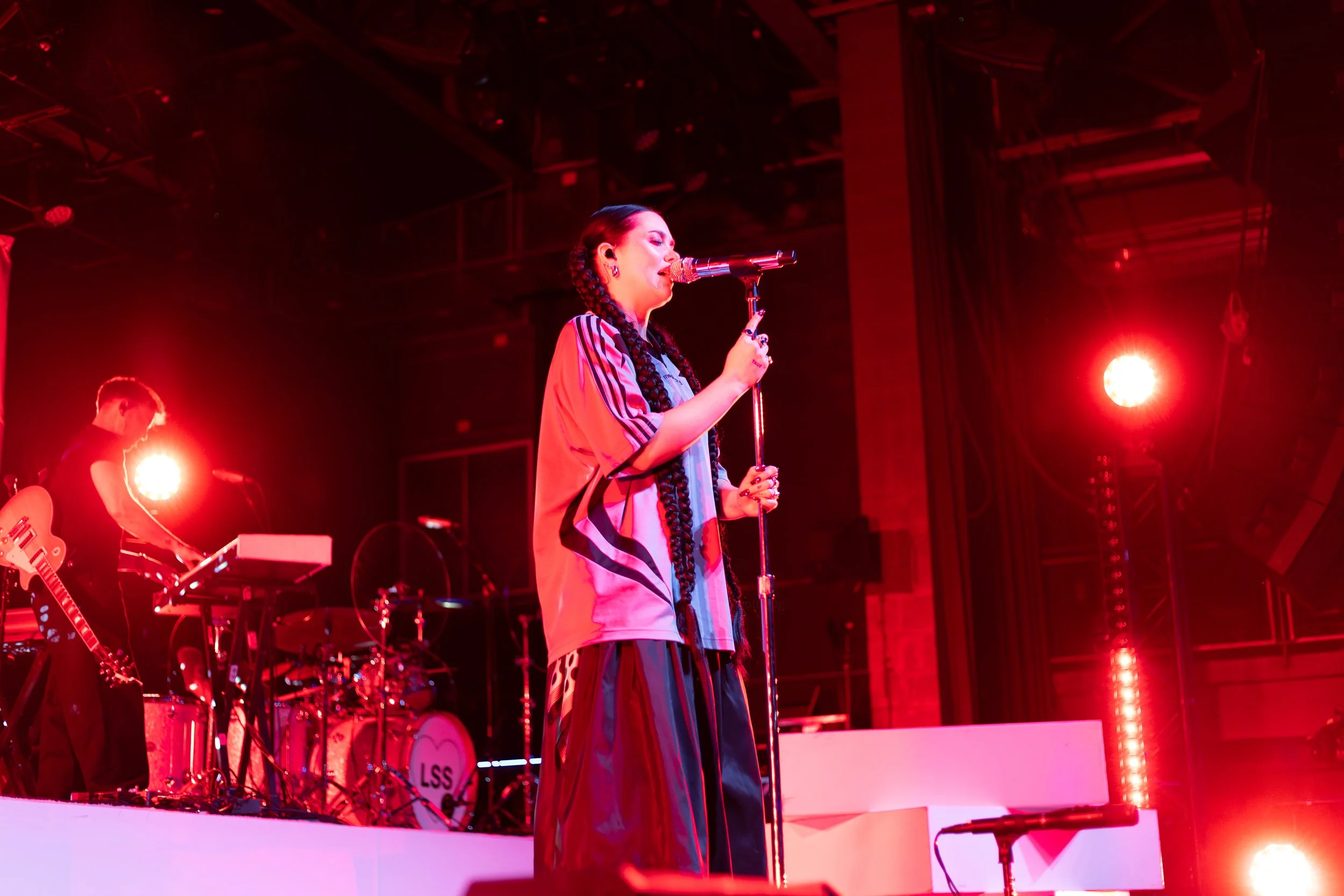 Lauren Spencer Smith_Philly_tvyphoto.jpg-15.jpg