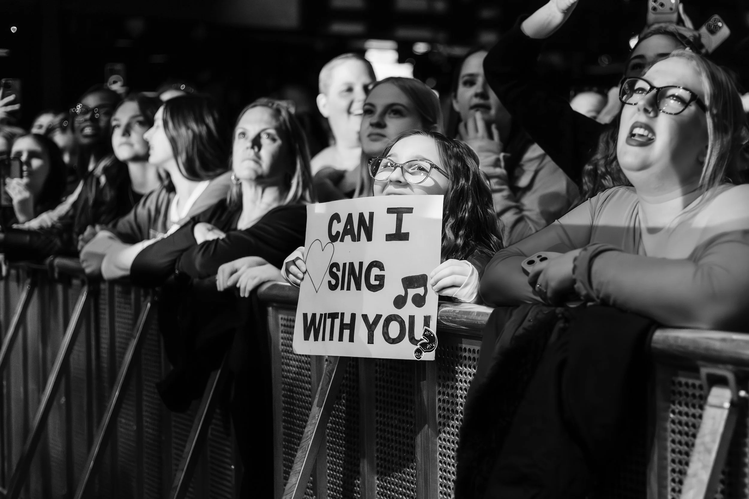 Lauren Spencer Smith_Philly_tvyphoto.jpg-32.jpg