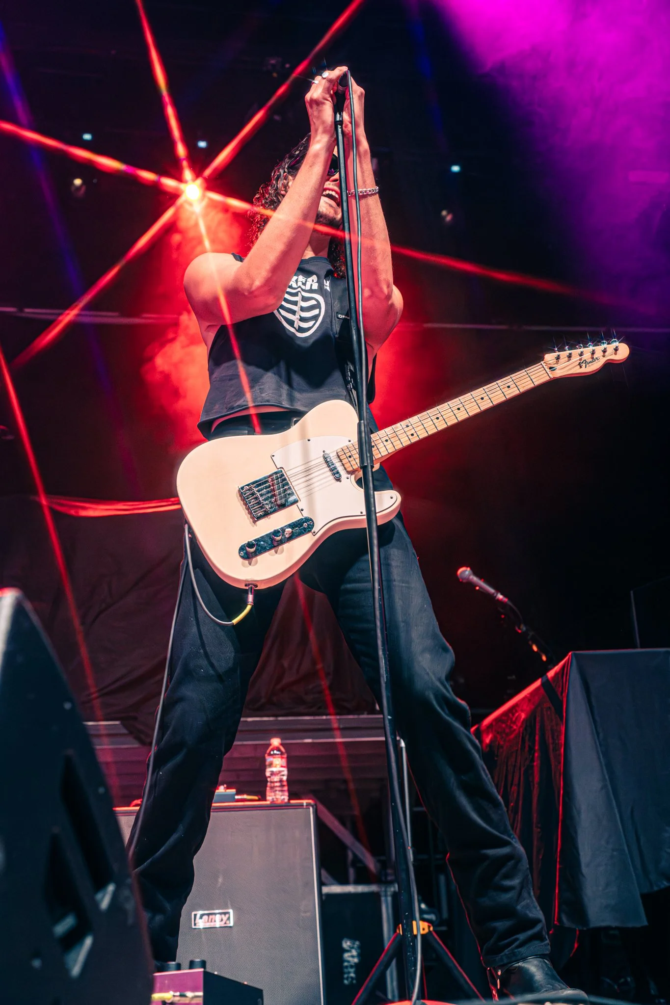 james and the cold gun-10.jpg