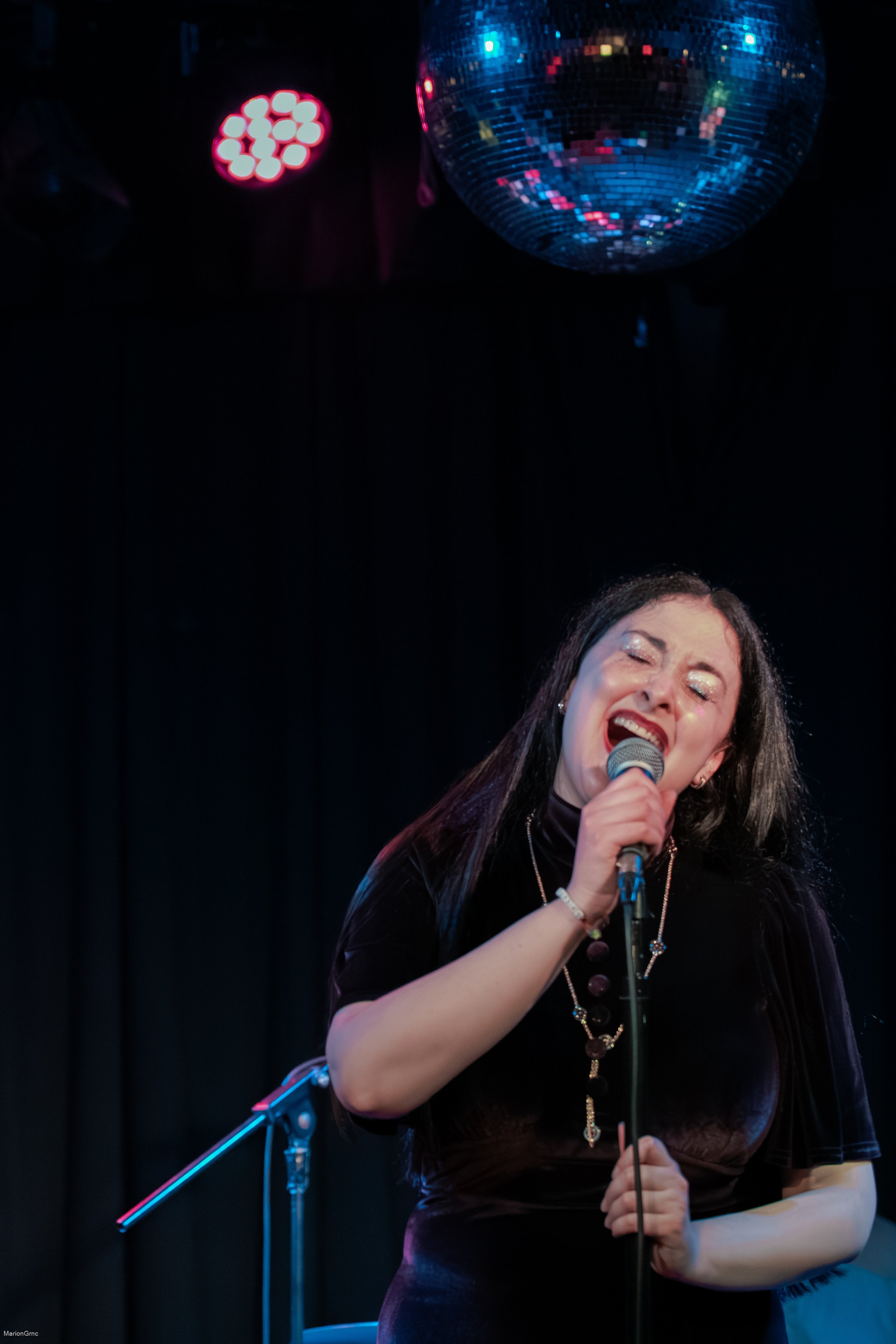 MarionGrnc_BernadetteNovembre-3750.jpg