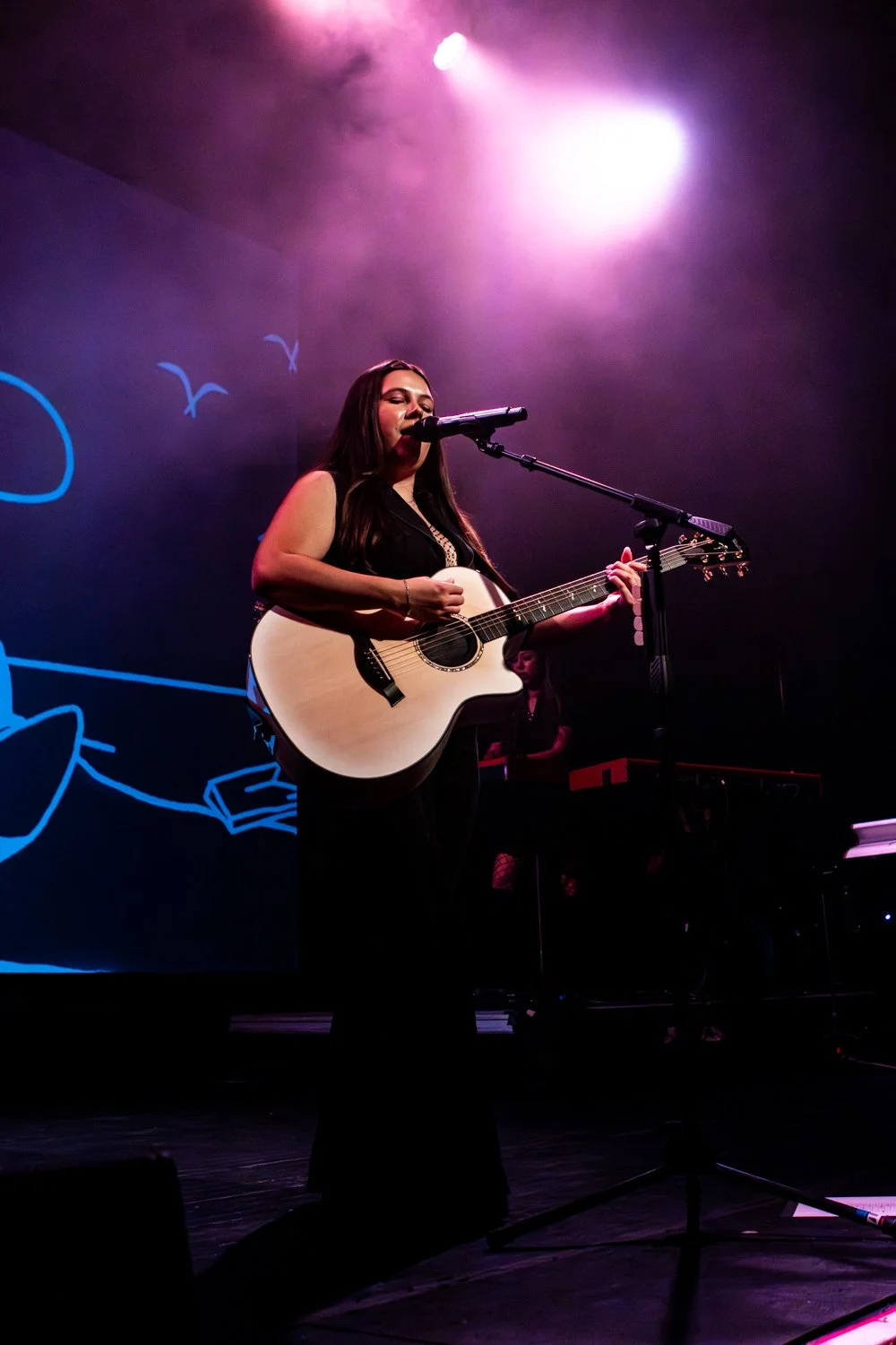 Gigi Perez - Old National Centre-5.jpg