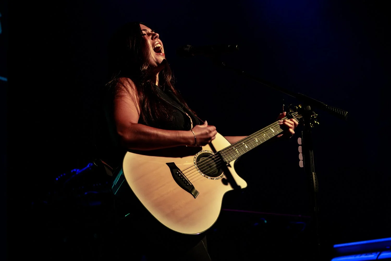 Gigi Perez - Old National Centre-22.jpg