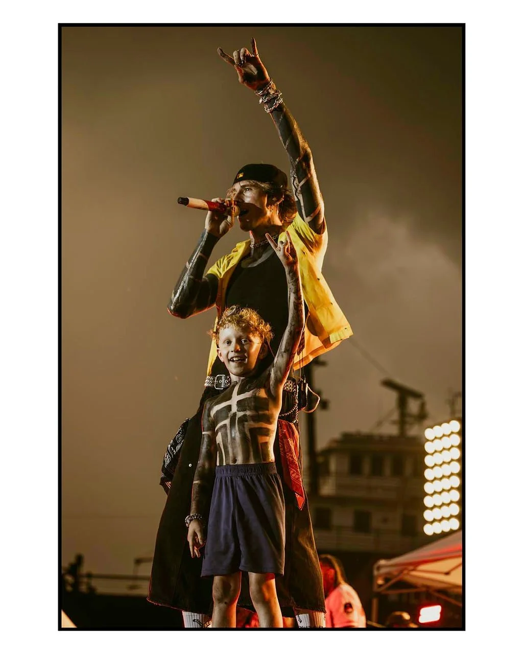 mgk2.jpg