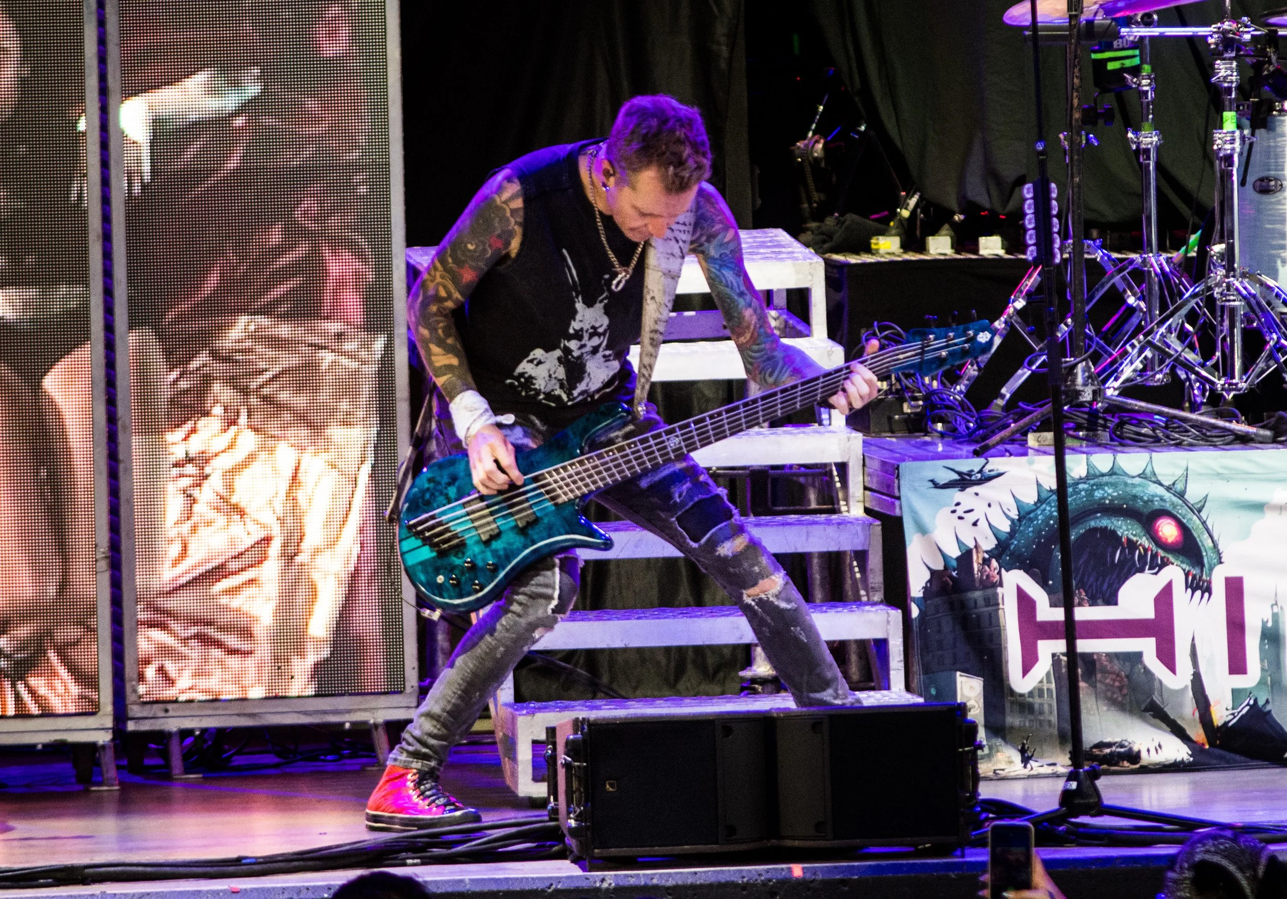 hinder-1.JPG