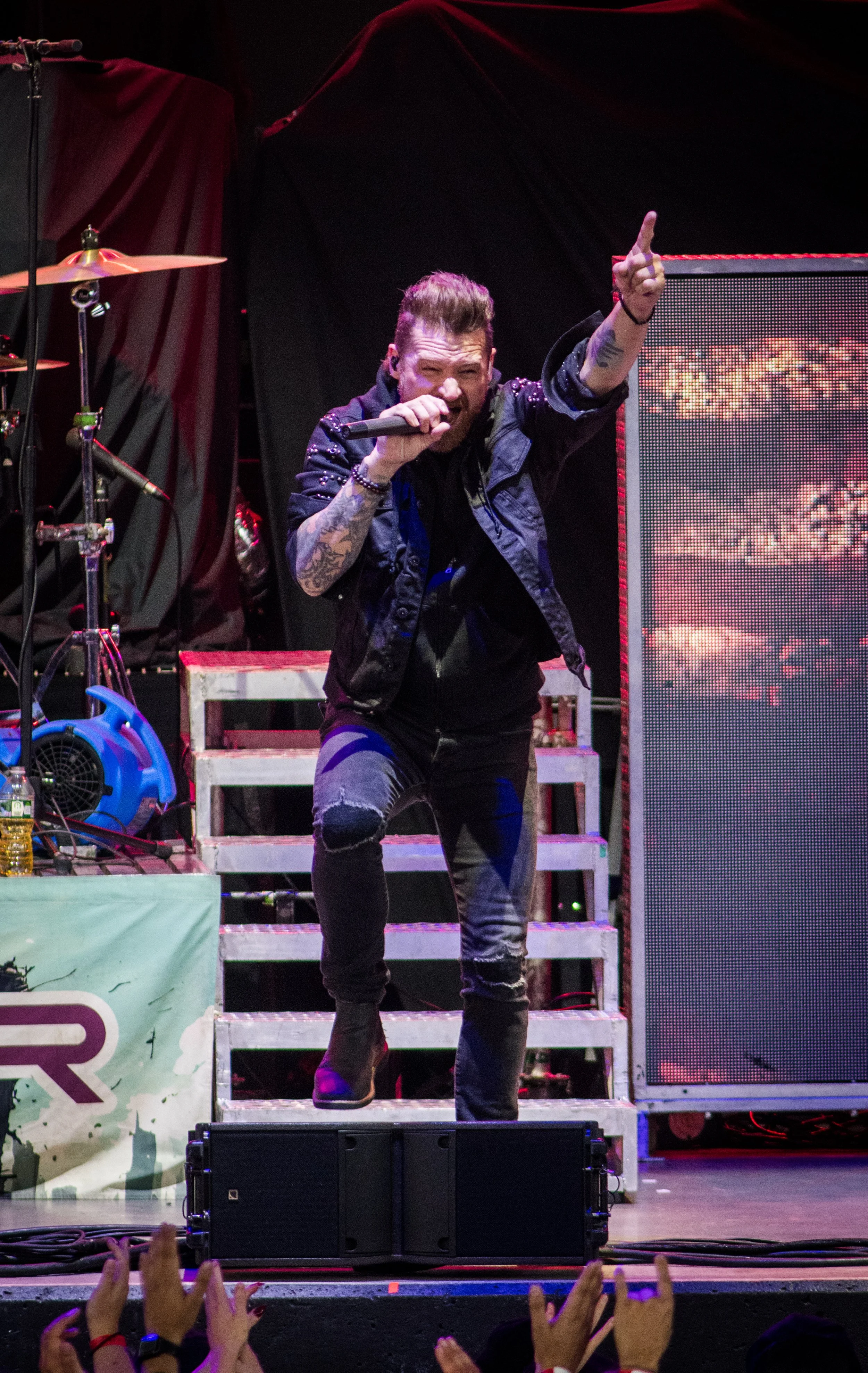 hinder-3.JPG