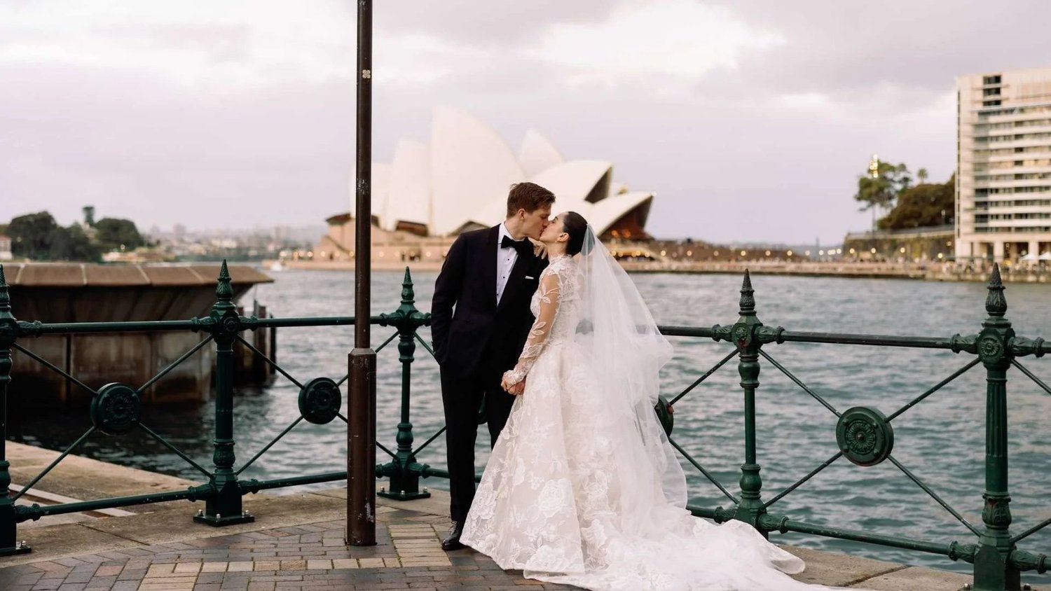 Helen Rodrigues Bridal