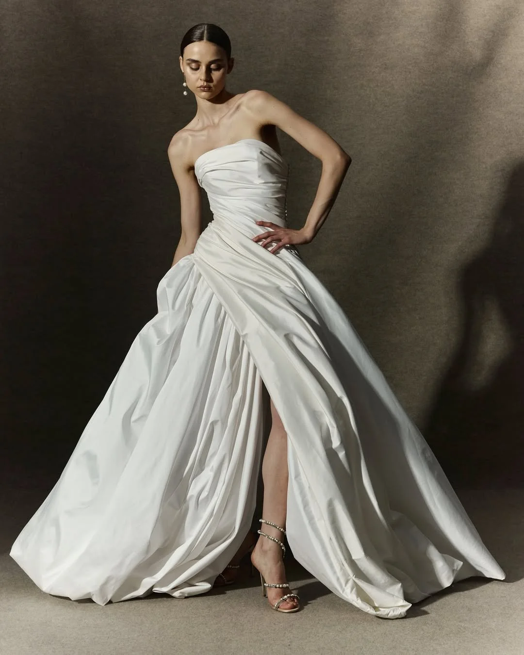 An ode to individuality, timeless artistry, and ultimate femininity, discover @marmar_bridal, only at Helen Rodrigues Bridal. 

#helenrodriguesbridal #marmarhalim #bridalcouture